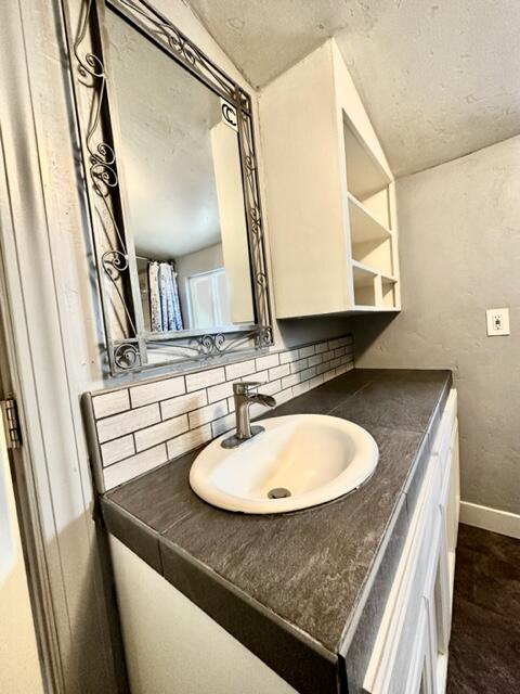 103 E Firebaugh Ave, Exeter, CA 93221