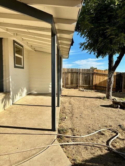 103 E Firebaugh Ave, Exeter, CA 93221