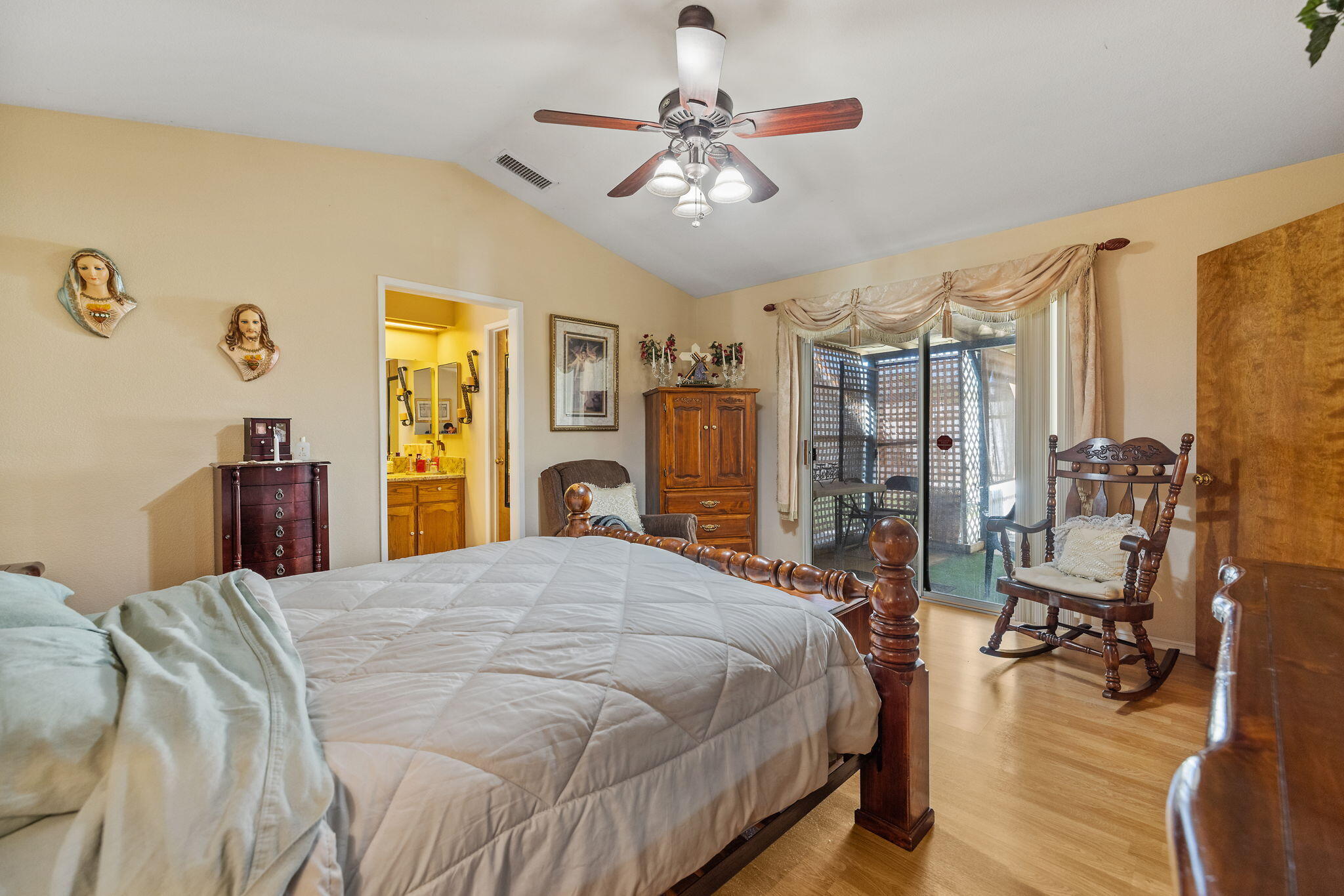 605 Catalina Cir, Tulare, CA 93274