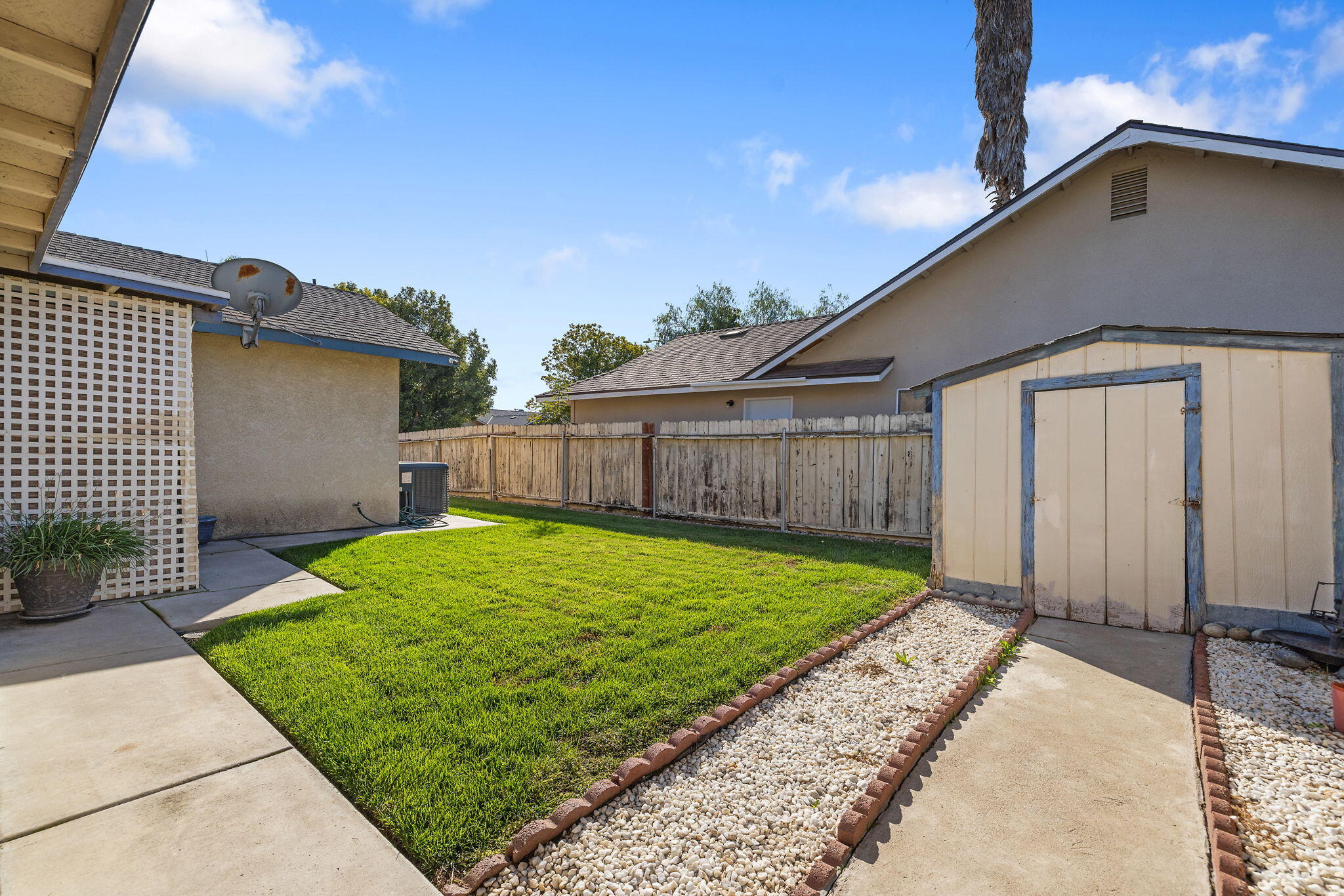 605 Catalina Cir, Tulare, CA 93274