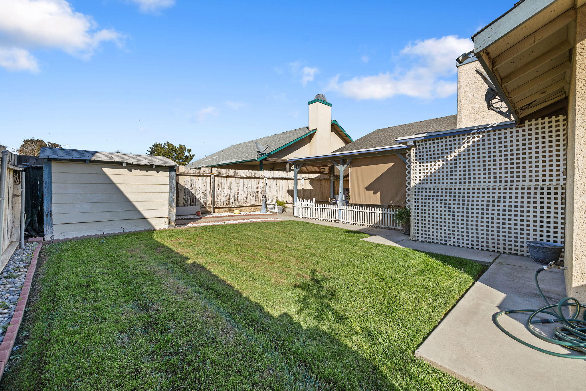 605 Catalina Cir, Tulare, CA 93274