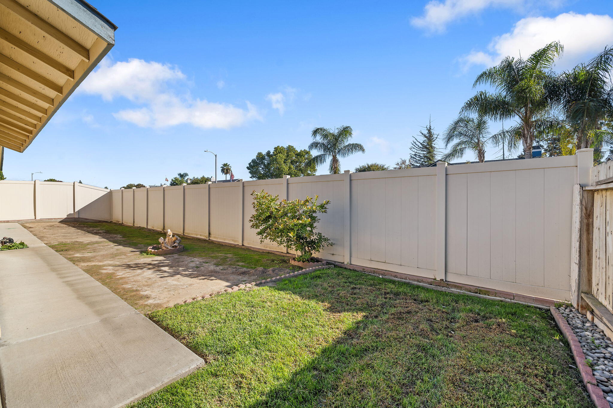 605 Catalina Cir, Tulare, CA 93274