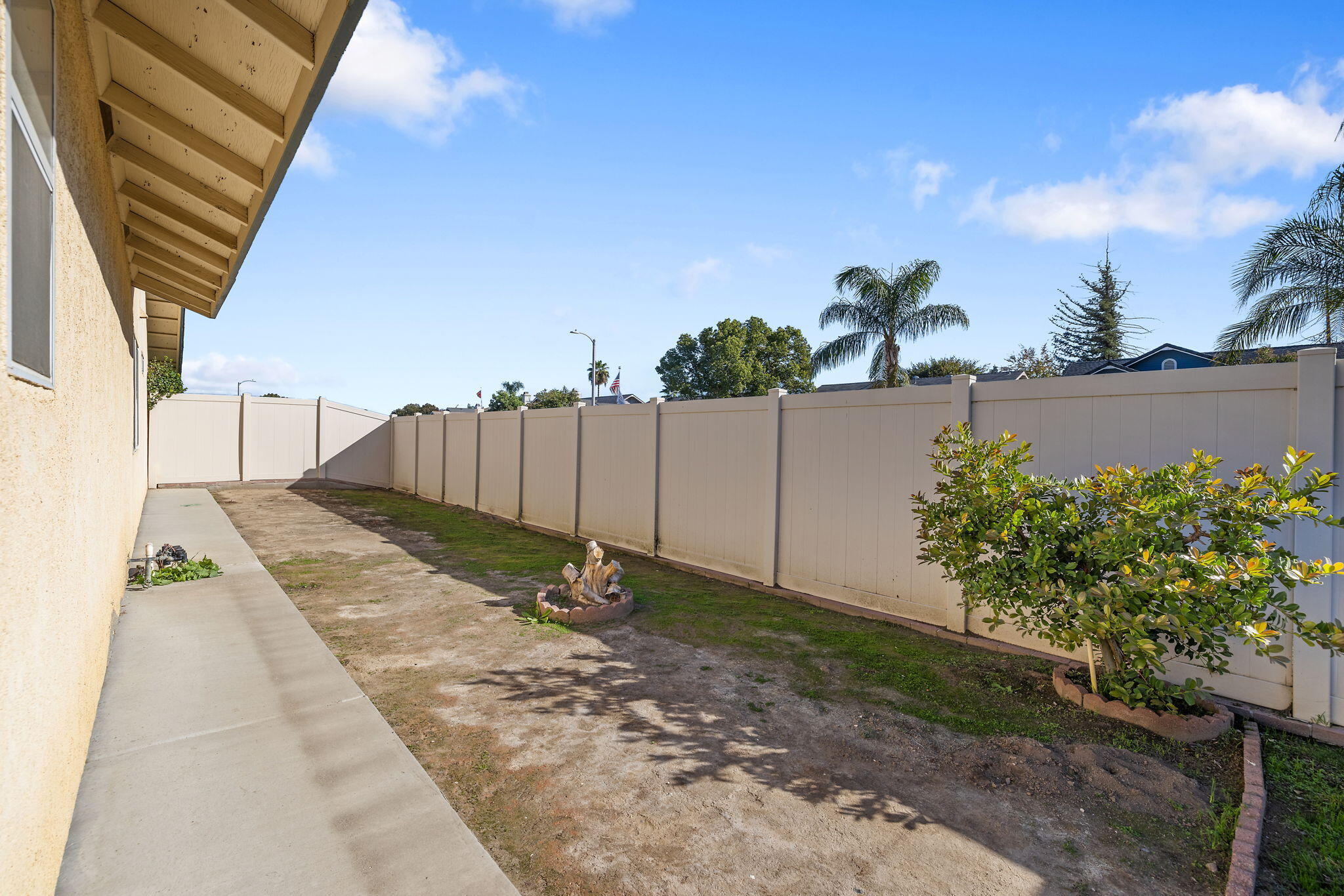 605 Catalina Cir, Tulare, CA 93274