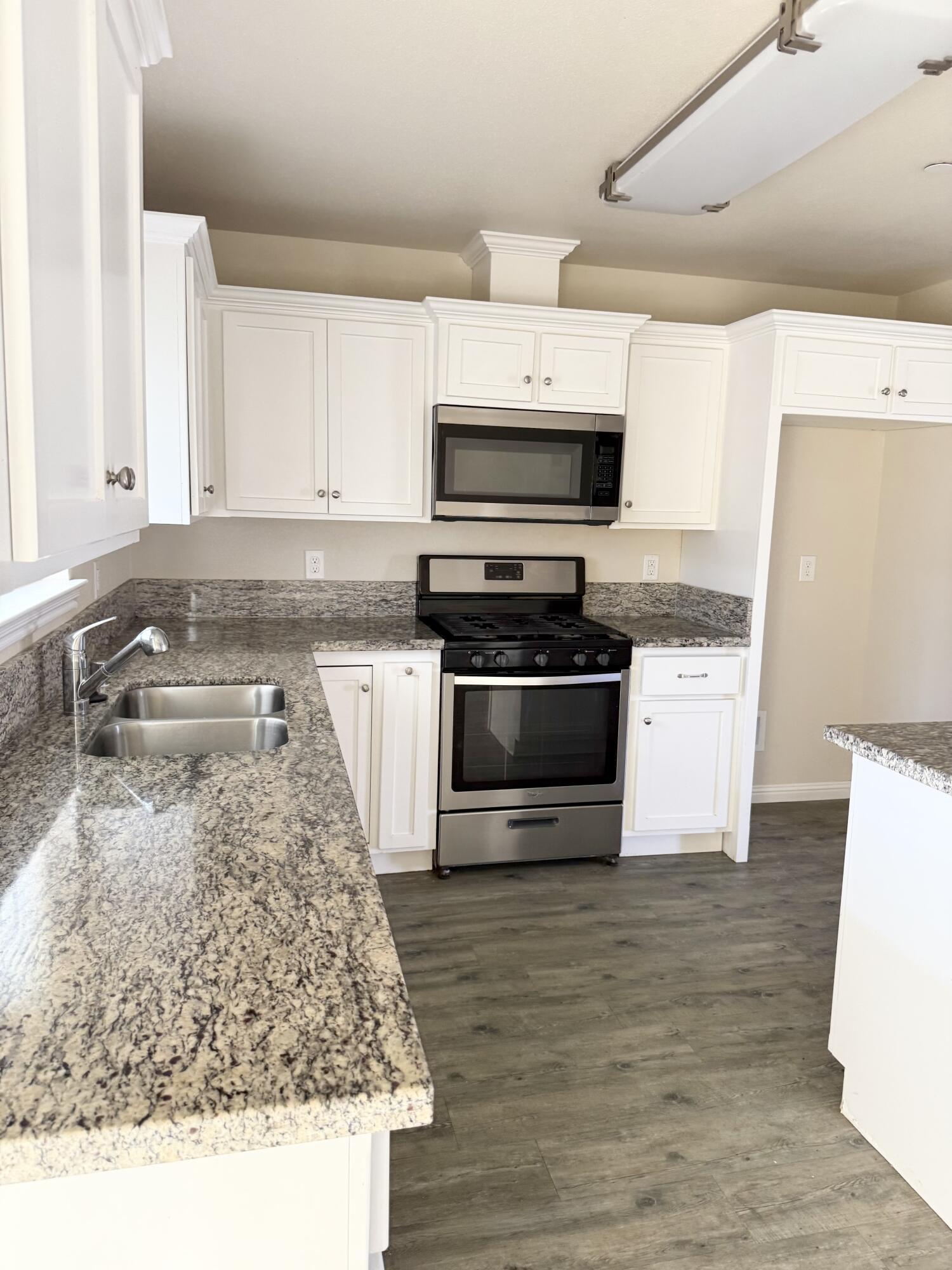 1478 N Belmont #E, Exeter, CA 93221