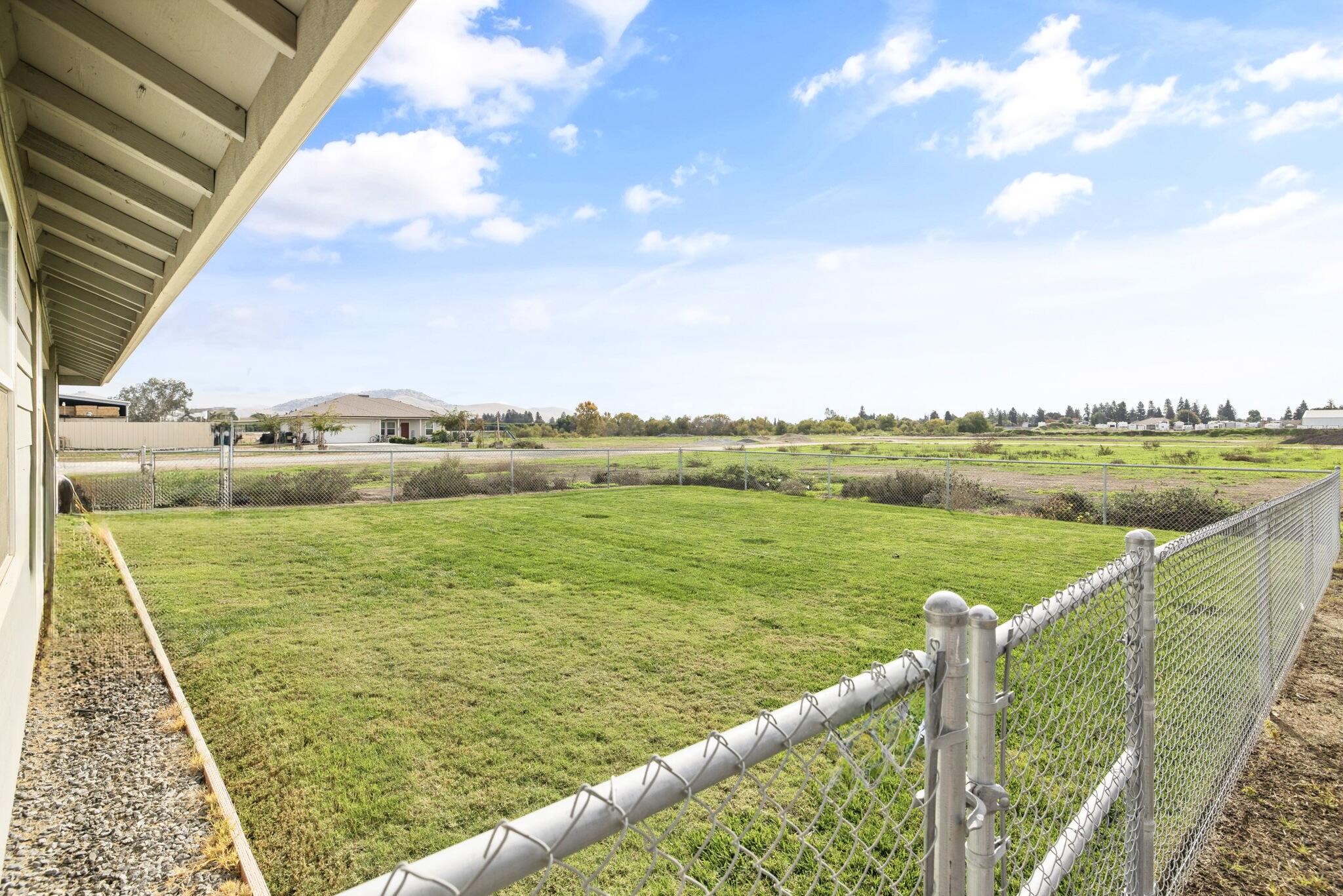 1478 N Belmont #E, Exeter, CA 93221