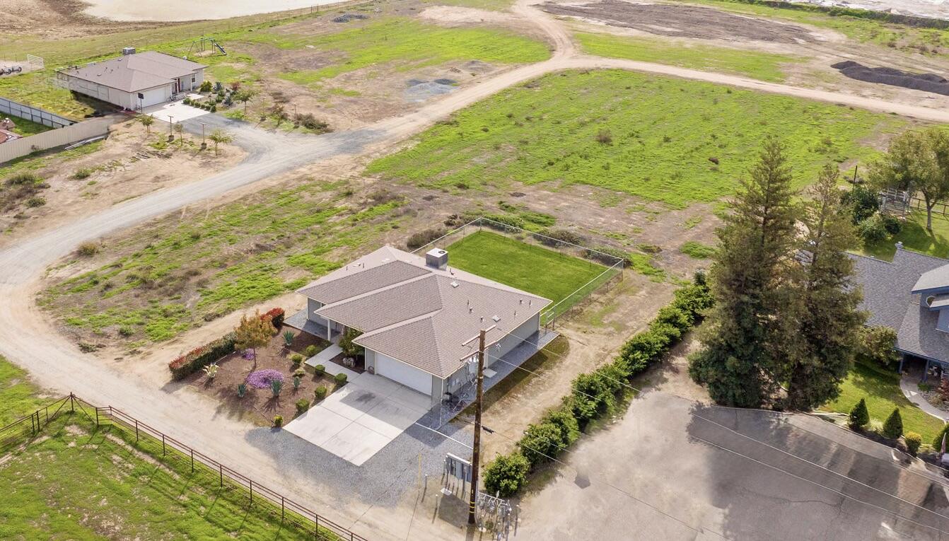 1478 N Belmont #E, Exeter, CA 93221