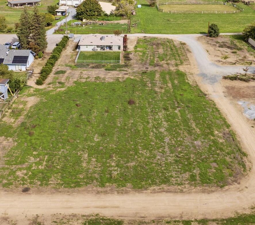 1478 N Belmont #E, Exeter, CA 93221