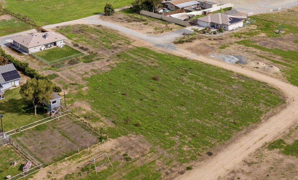 1478 N Belmont #E, Exeter, CA 93221