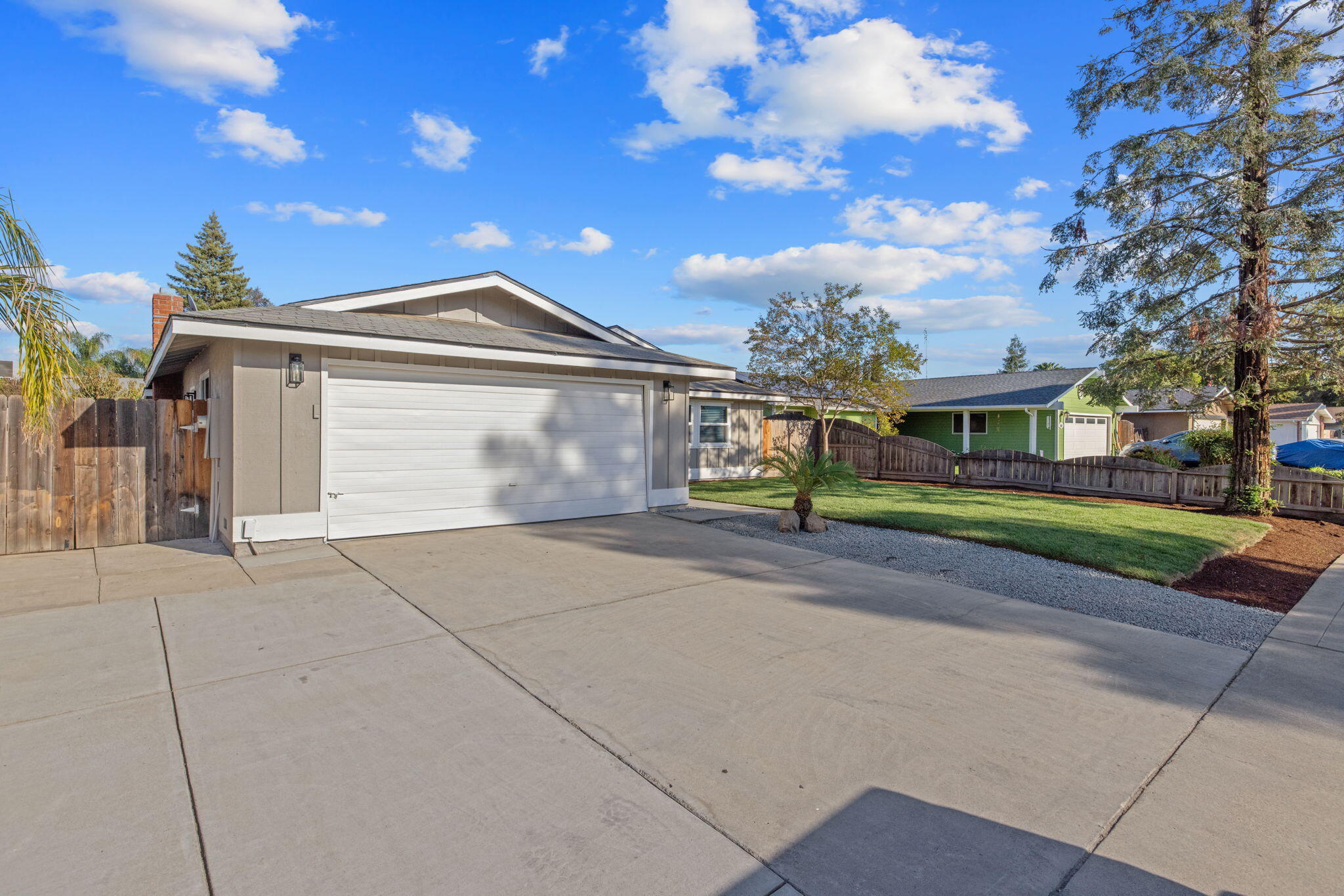 1742 S Heritage St, Visalia, CA 93277