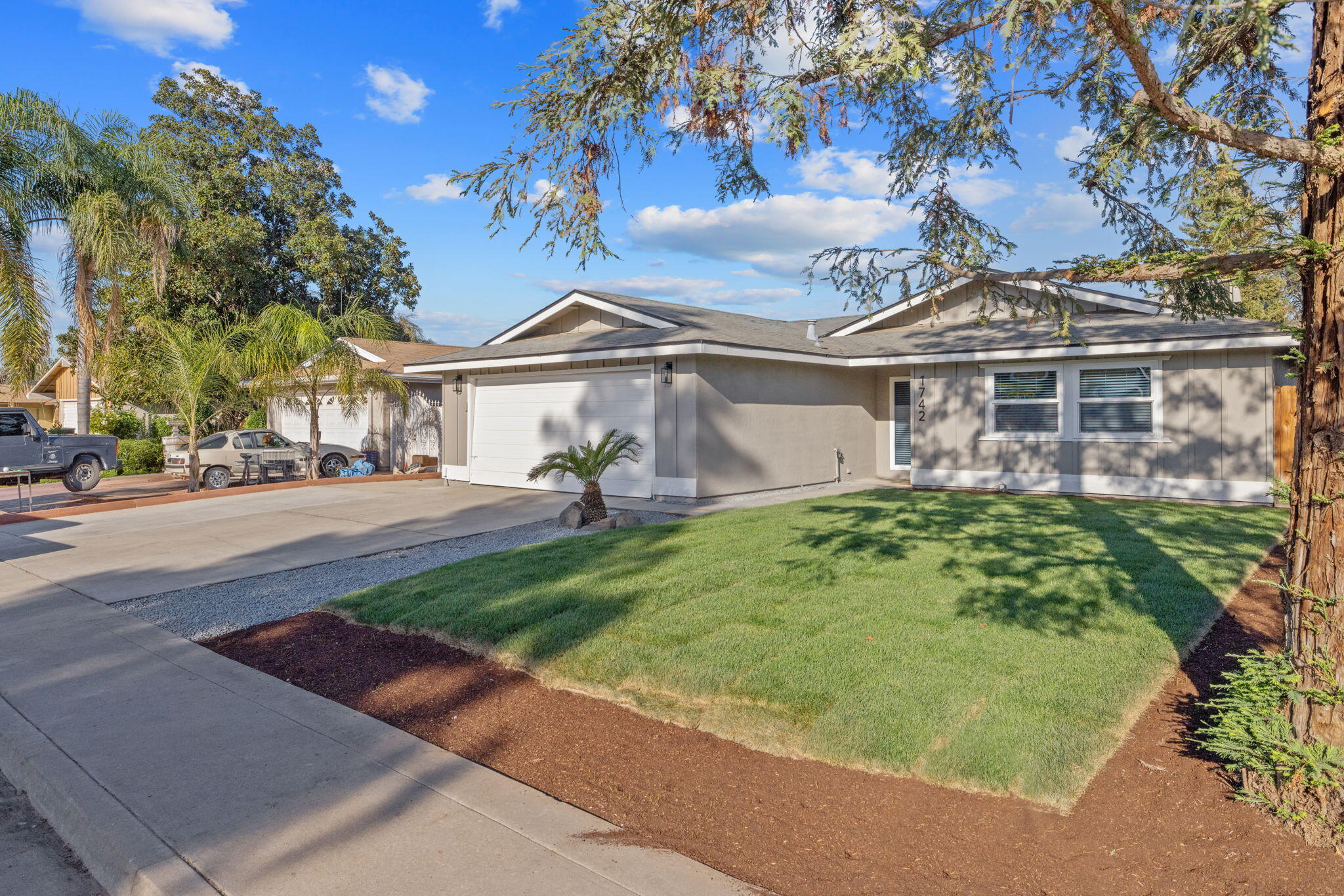 1742 S Heritage St, Visalia, CA 93277