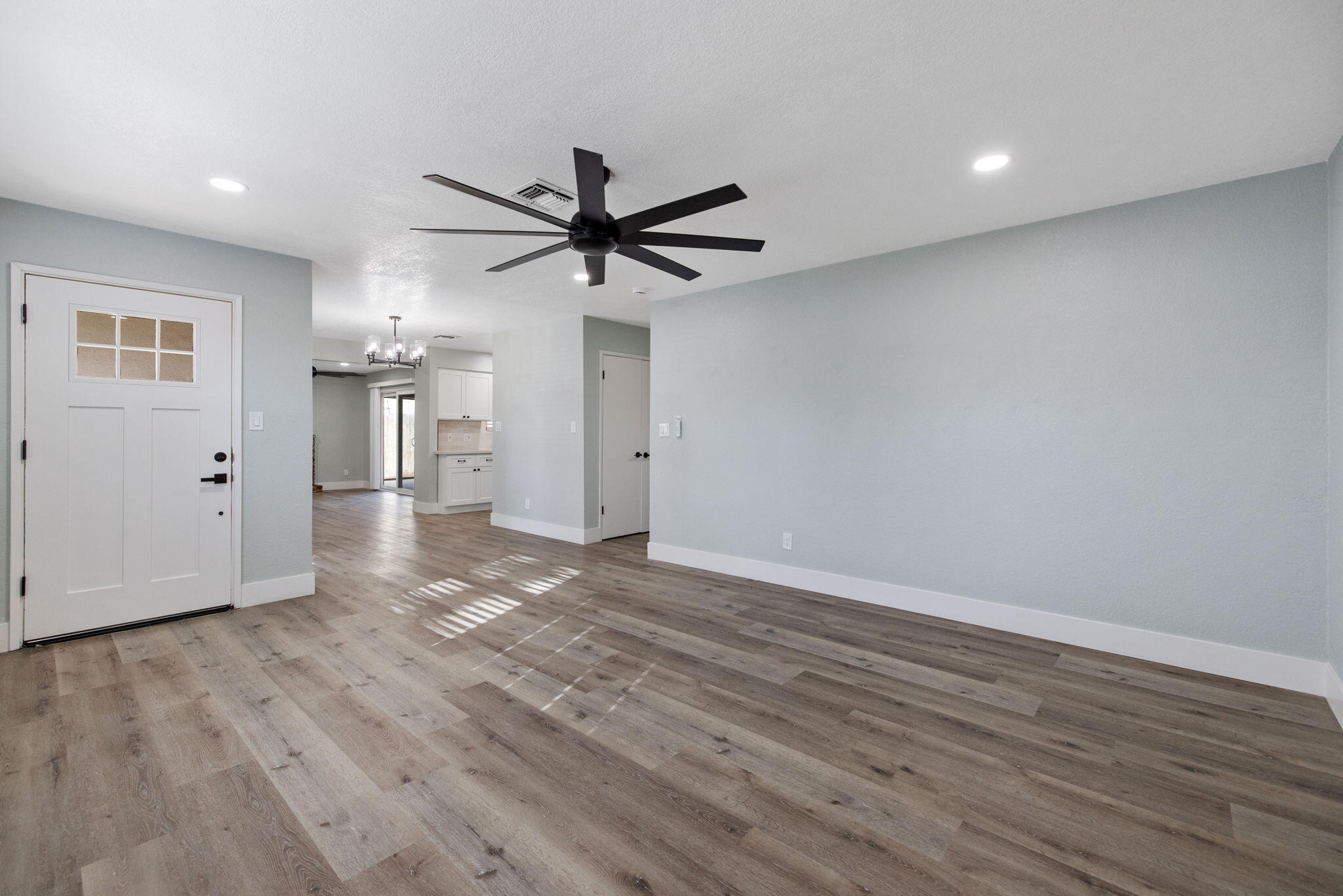 1742 S Heritage St, Visalia, CA 93277