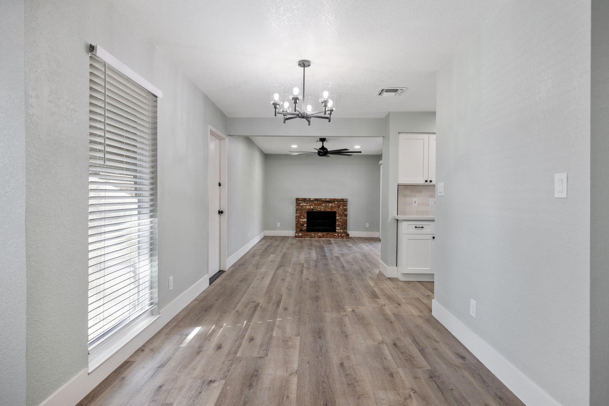 1742 S Heritage St, Visalia, CA 93277