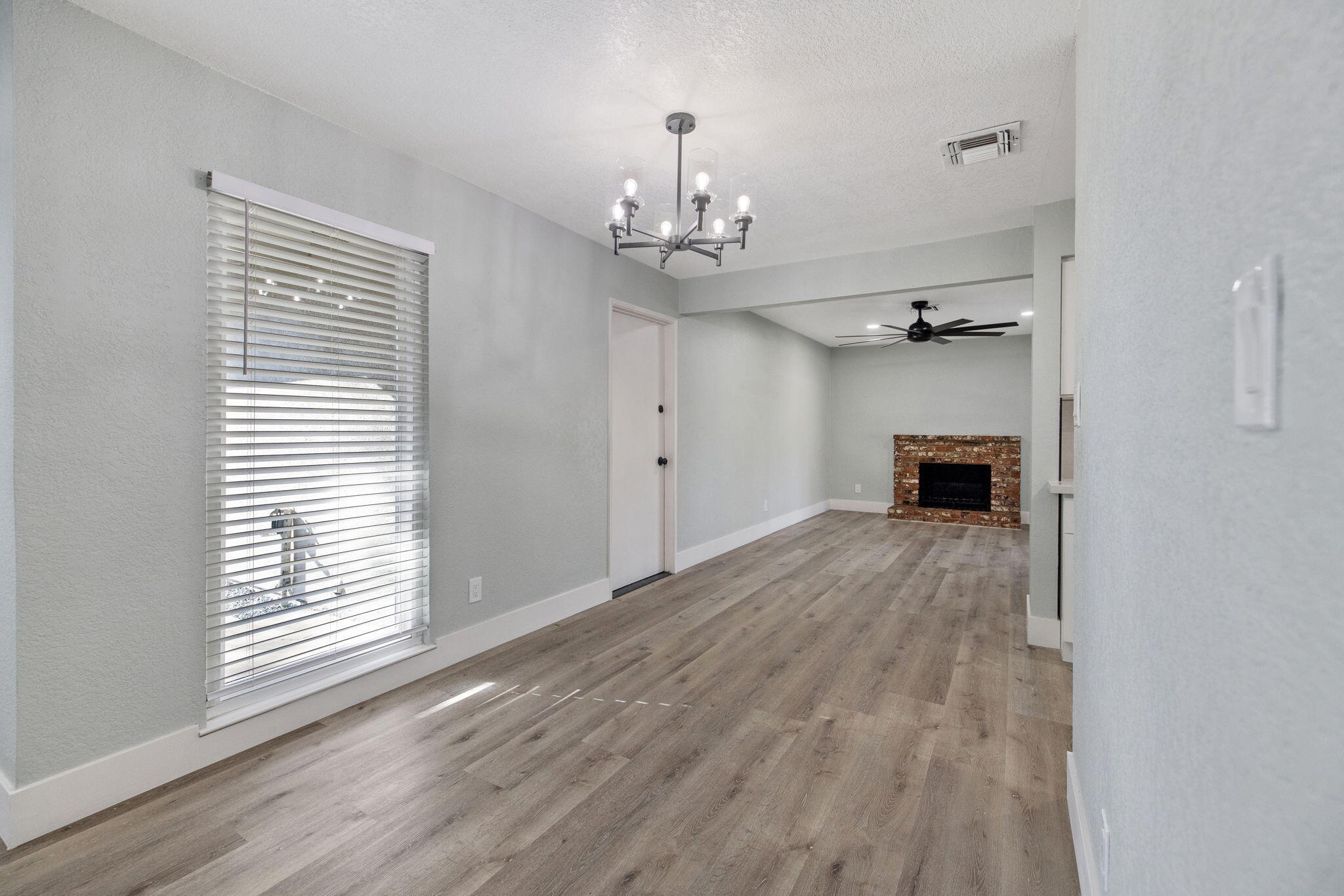 1742 S Heritage St, Visalia, CA 93277