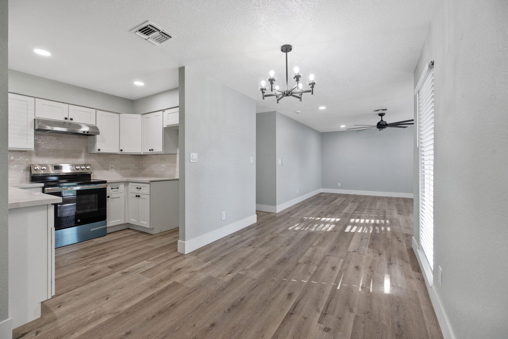 1742 S Heritage St, Visalia, CA 93277