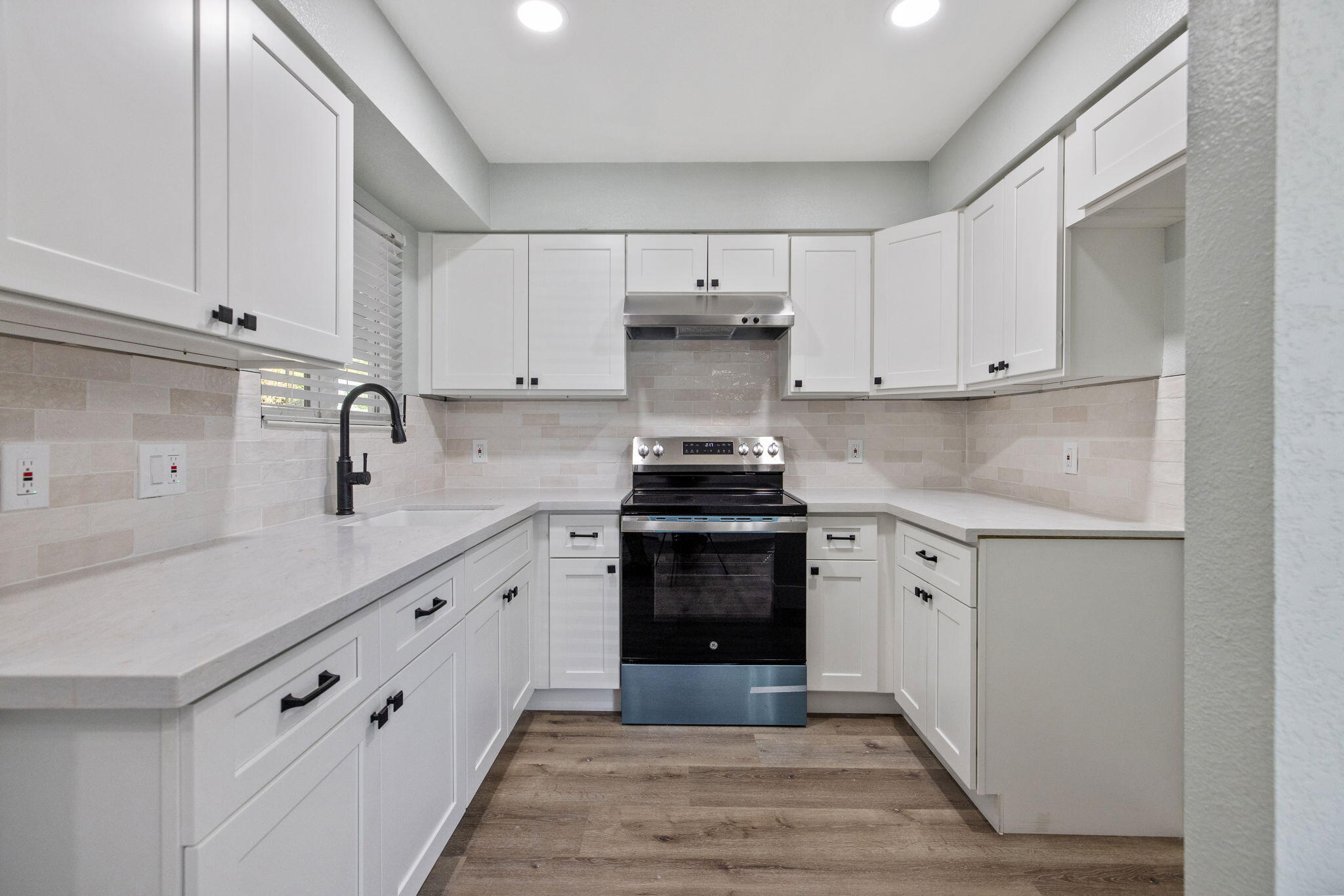 1742 S Heritage St, Visalia, CA 93277