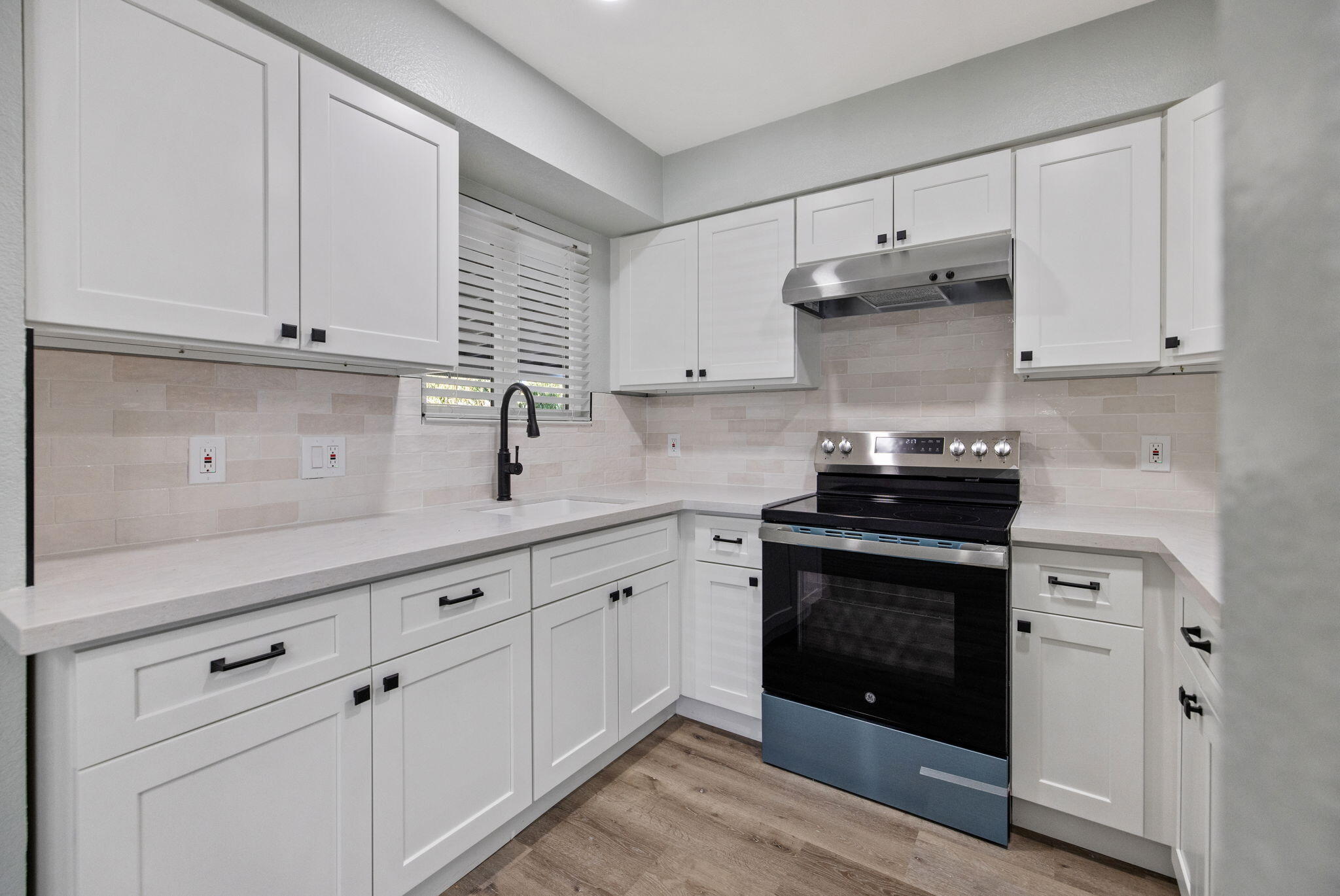 1742 S Heritage St, Visalia, CA 93277