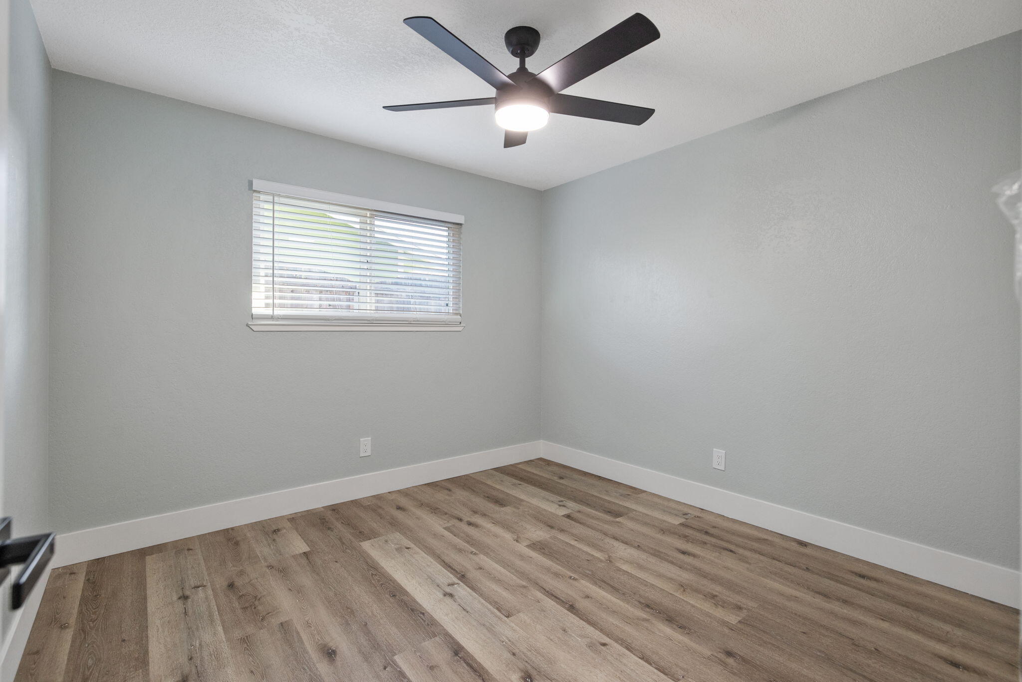 1742 S Heritage St, Visalia, CA 93277