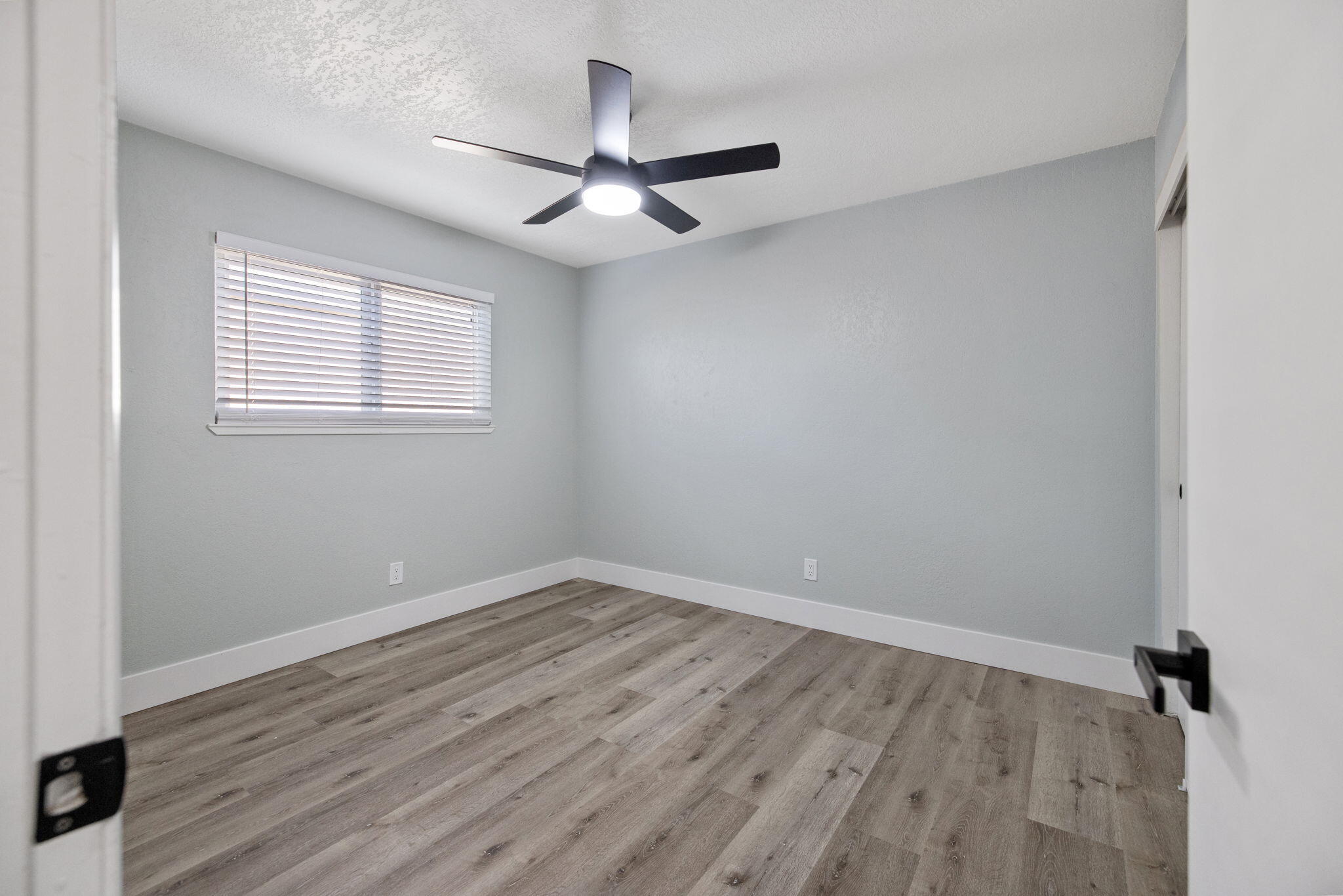 1742 S Heritage St, Visalia, CA 93277