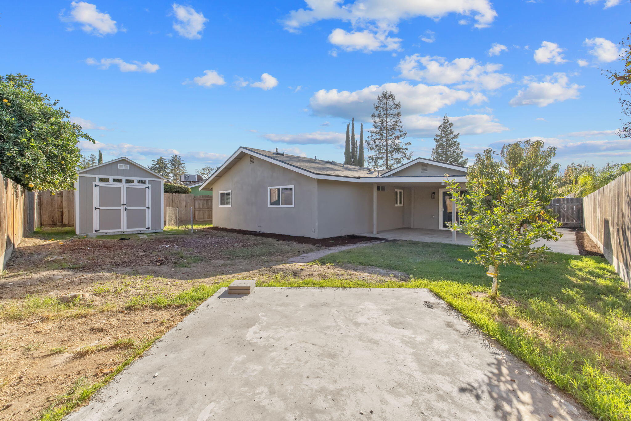 1742 S Heritage St, Visalia, CA 93277