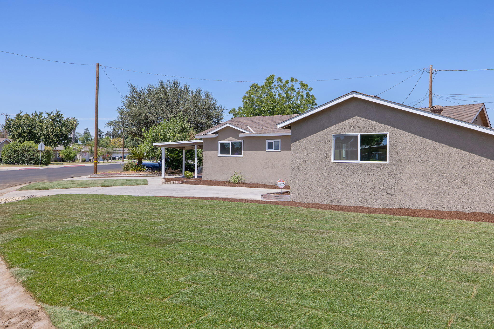 1330 S Clover St, Visalia, CA 93277