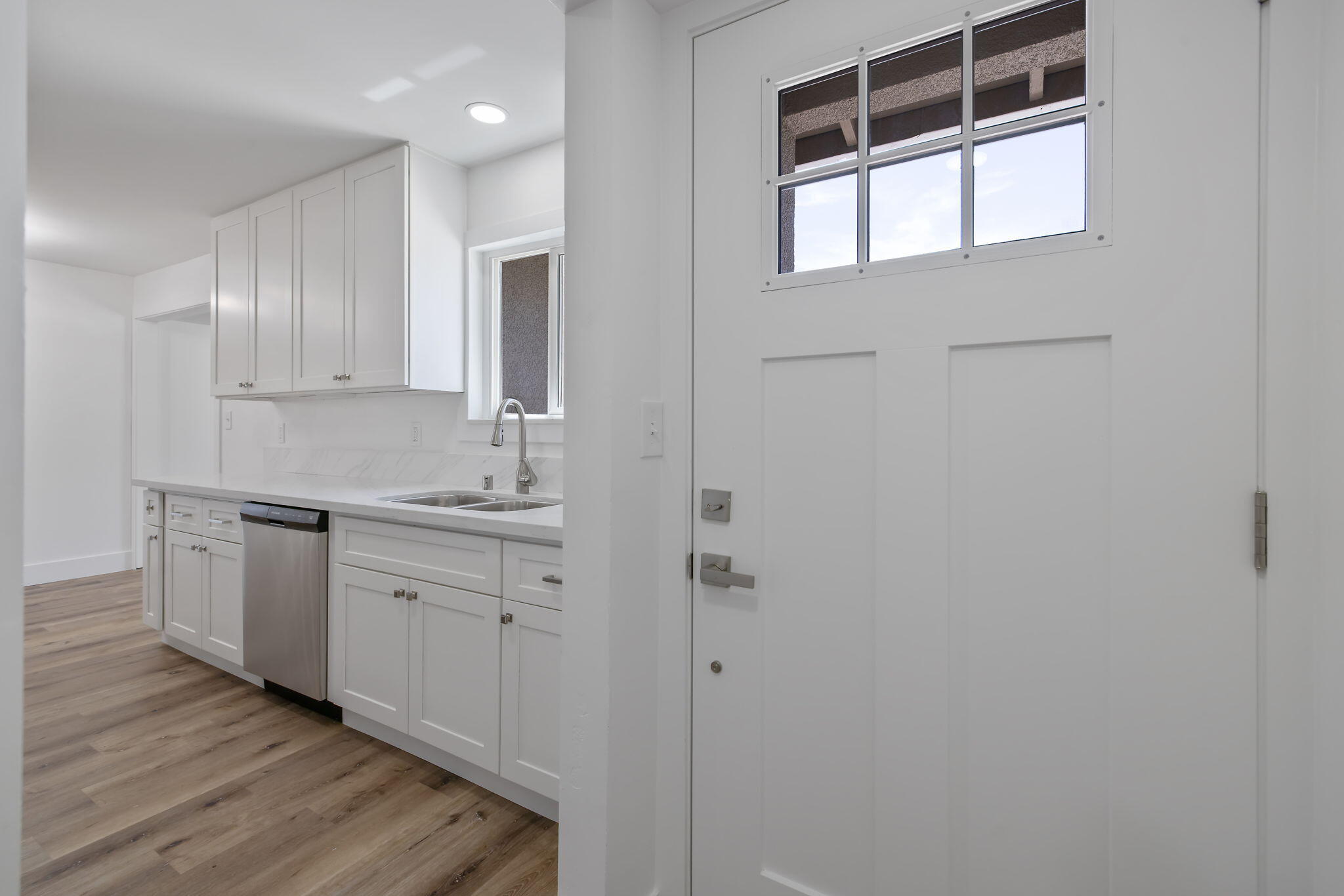 1330 S Clover St, Visalia, CA 93277