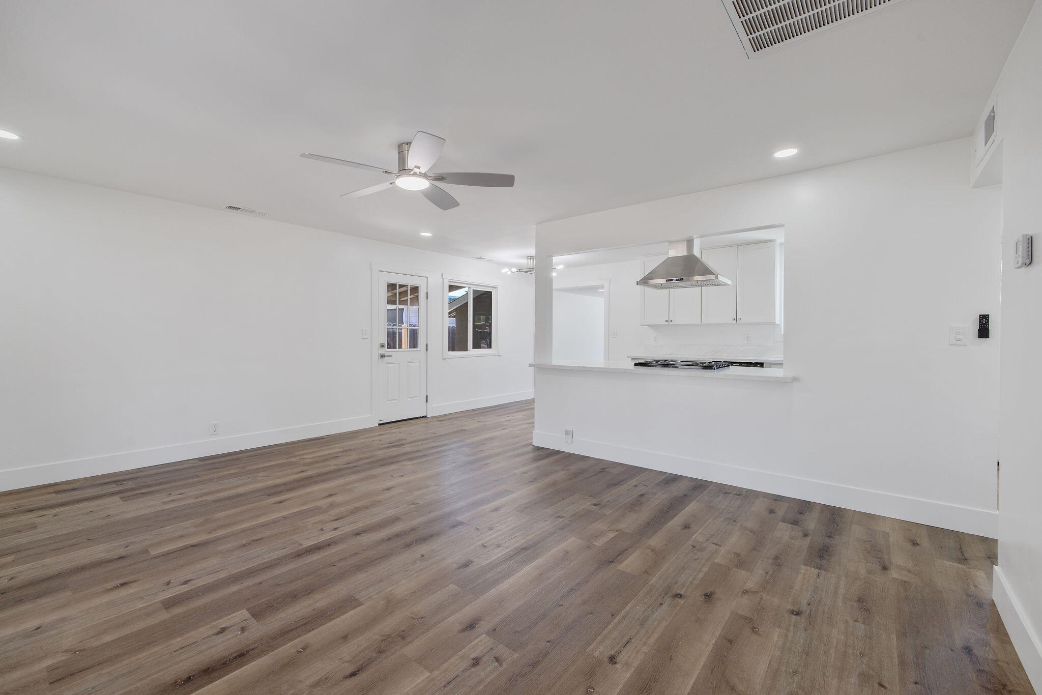 1330 S Clover St, Visalia, CA 93277