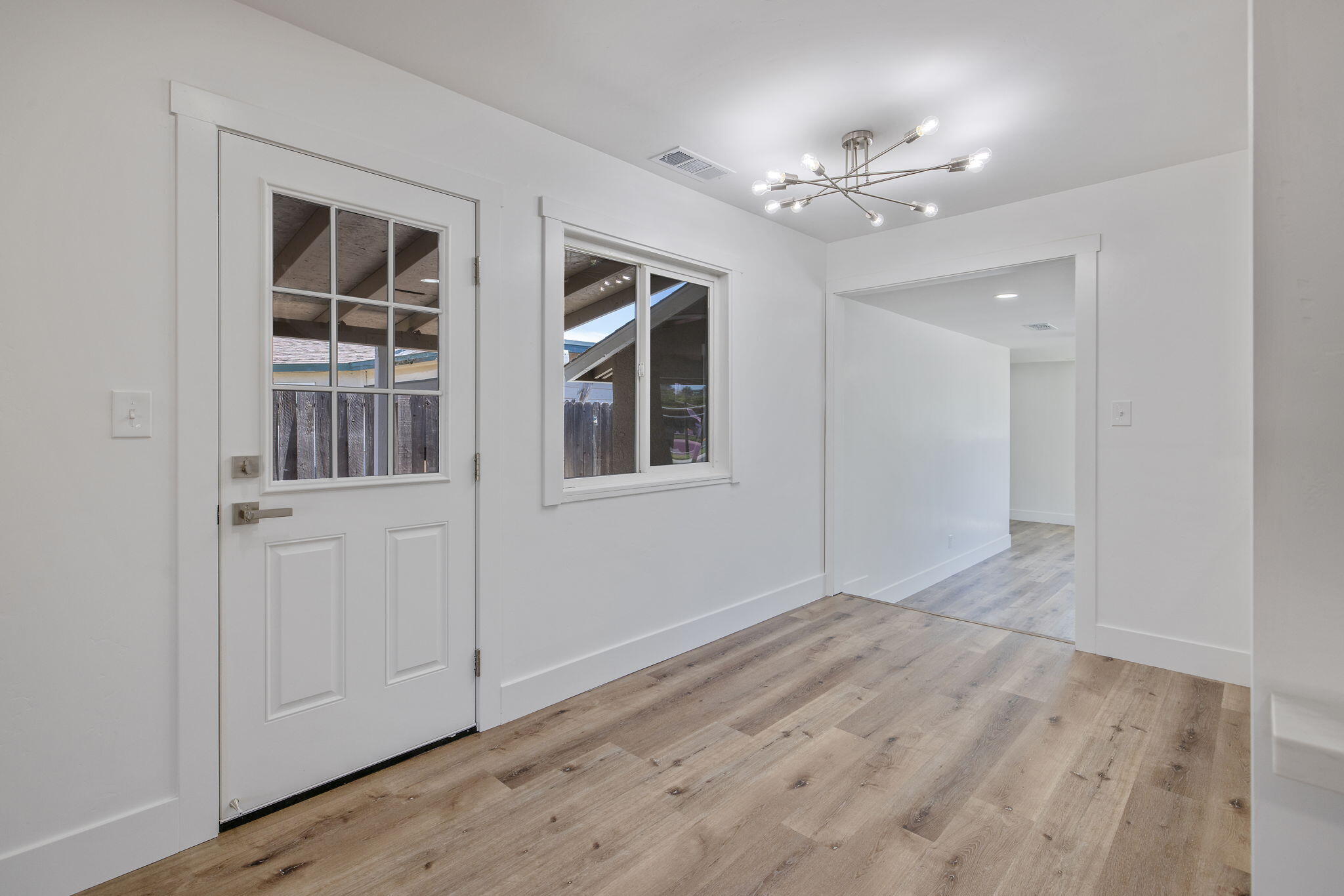 1330 S Clover St, Visalia, CA 93277