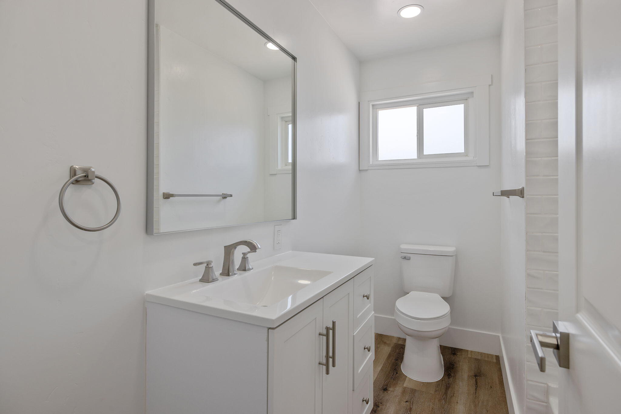 1330 S Clover St, Visalia, CA 93277