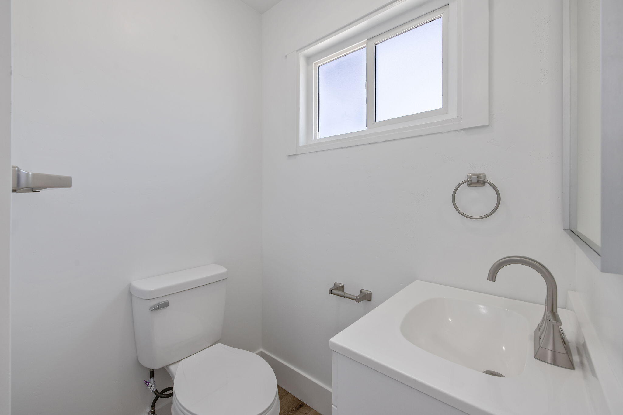 1330 S Clover St, Visalia, CA 93277