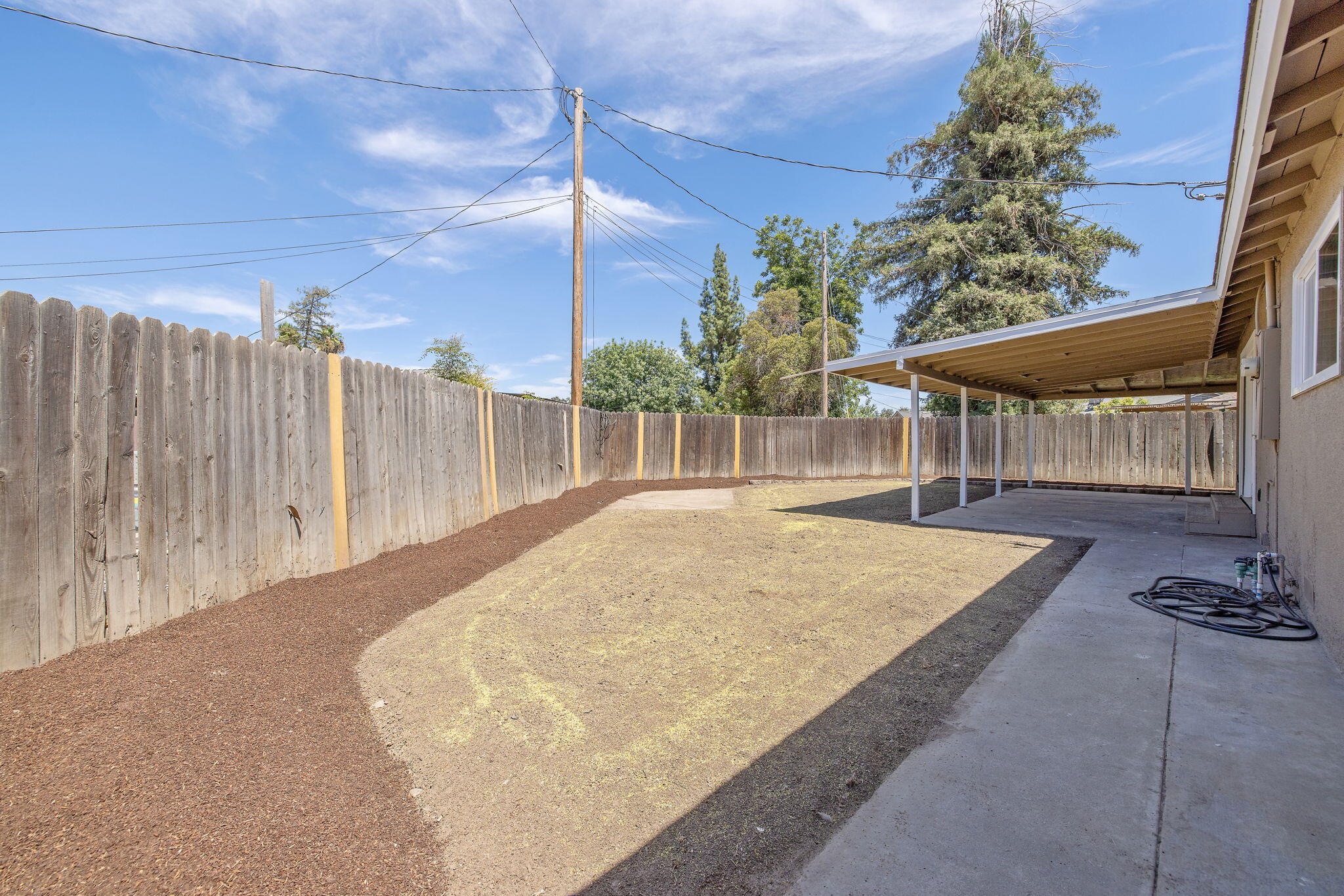 1330 S Clover St, Visalia, CA 93277