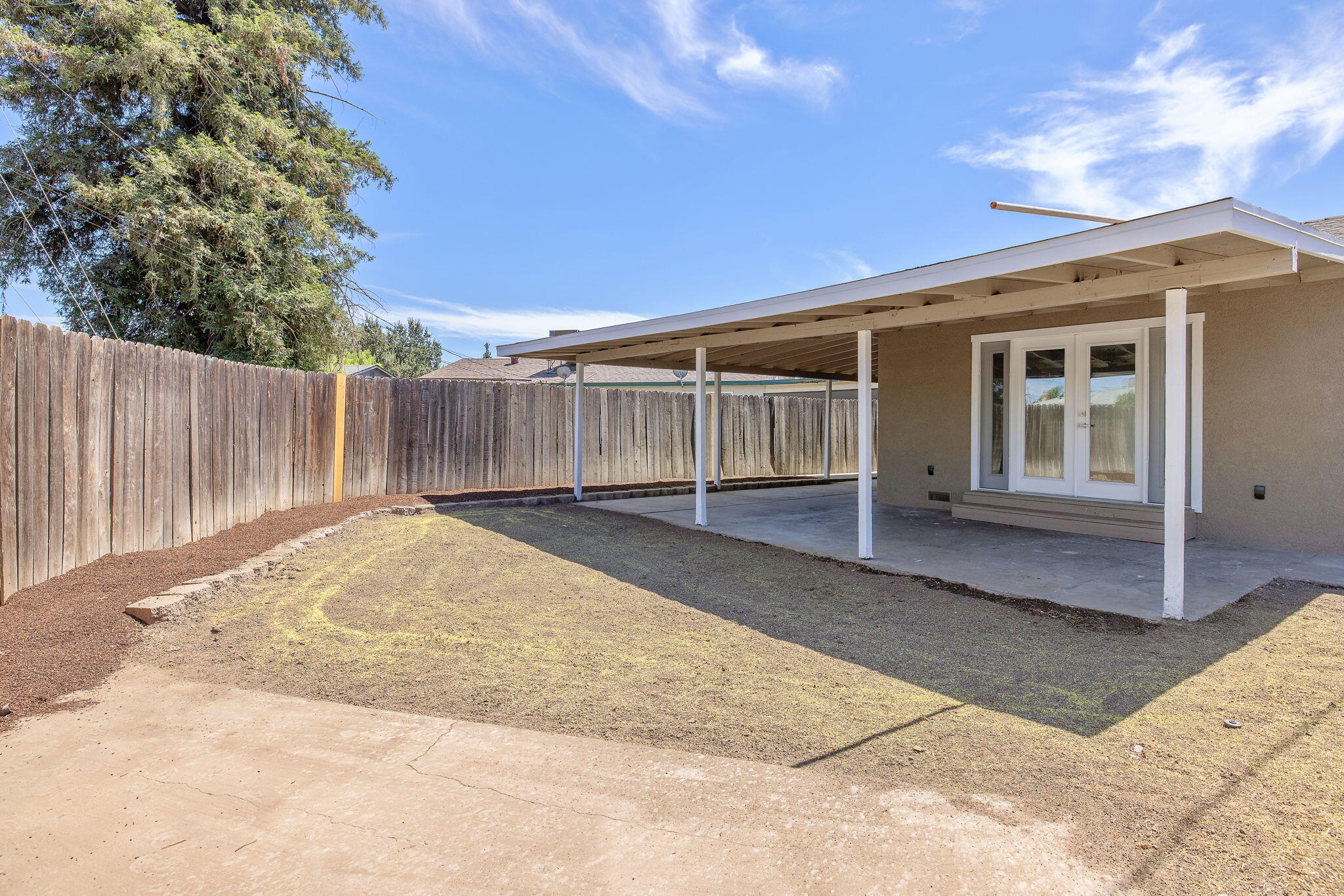 1330 S Clover St, Visalia, CA 93277