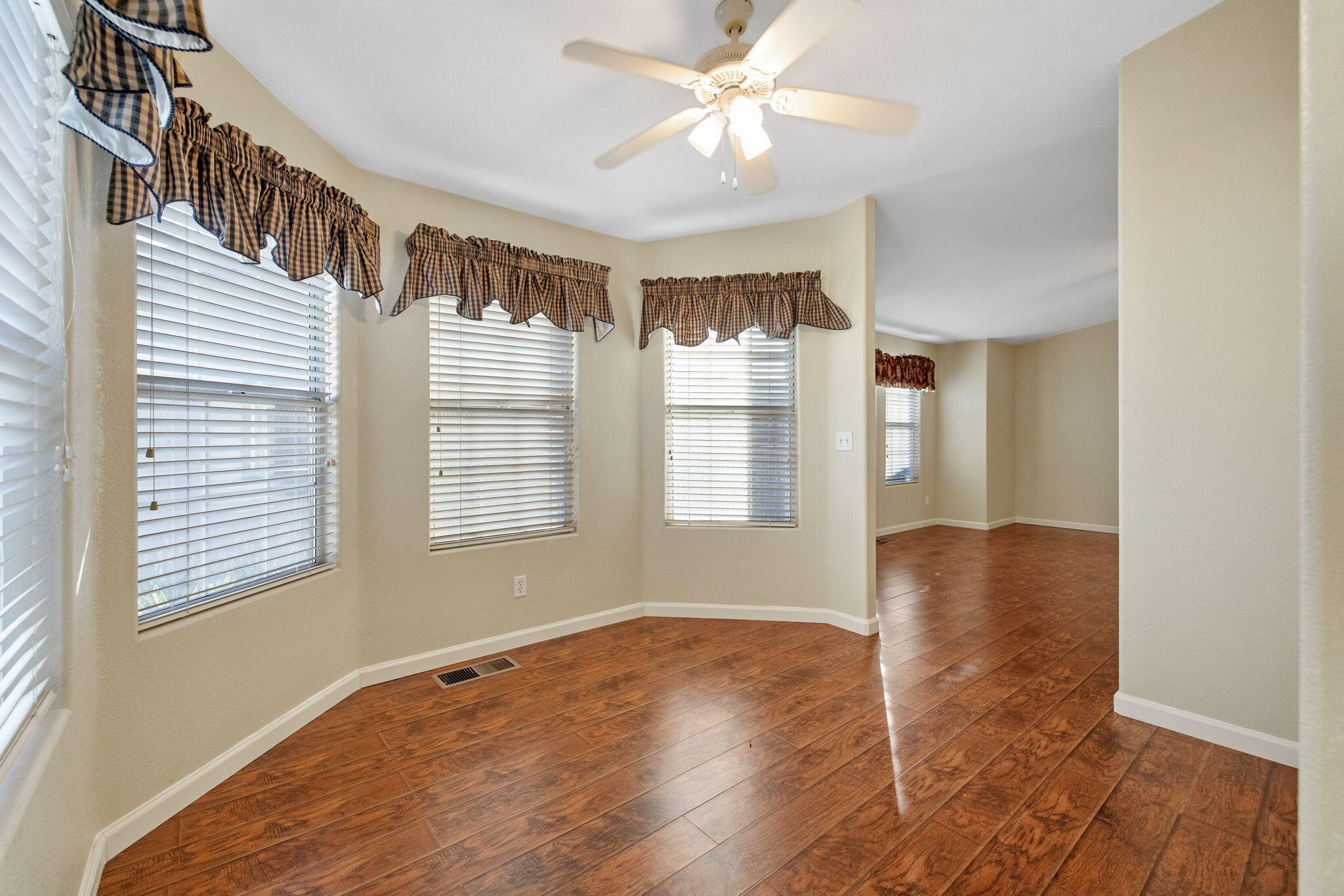 4603 S Verde Vista St, Visalia, CA 93277