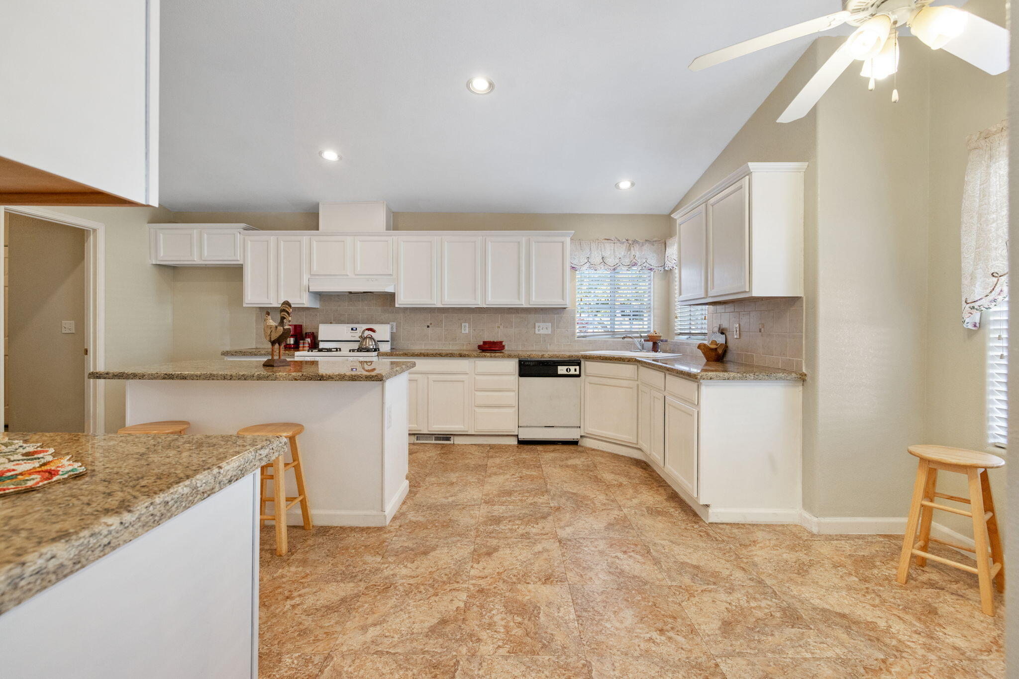 4603 S Verde Vista St, Visalia, CA 93277