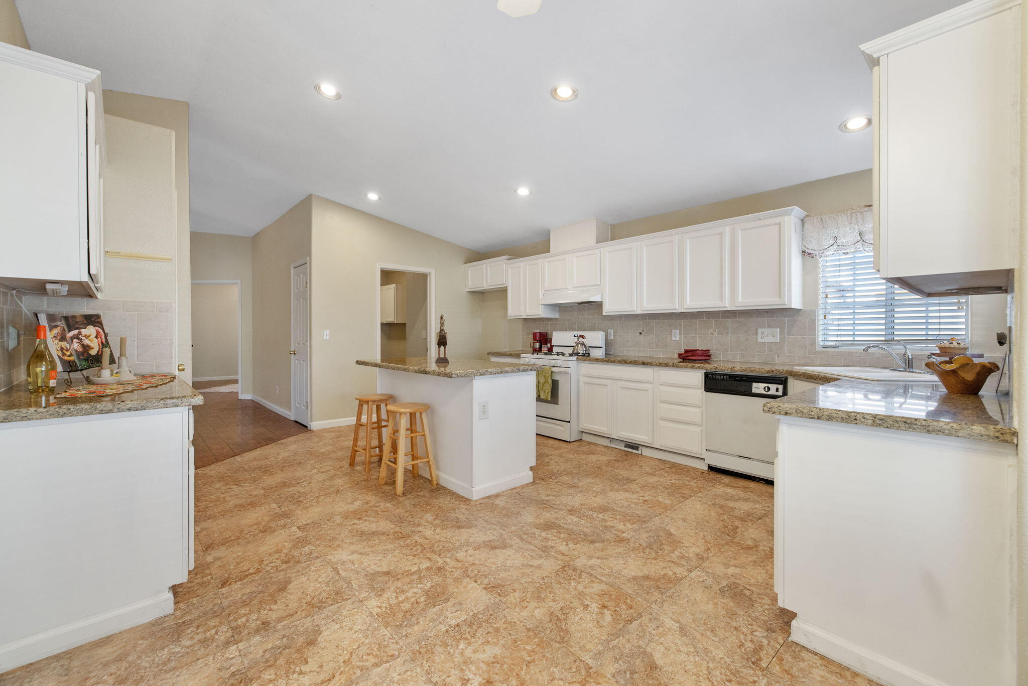 4603 S Verde Vista St, Visalia, CA 93277