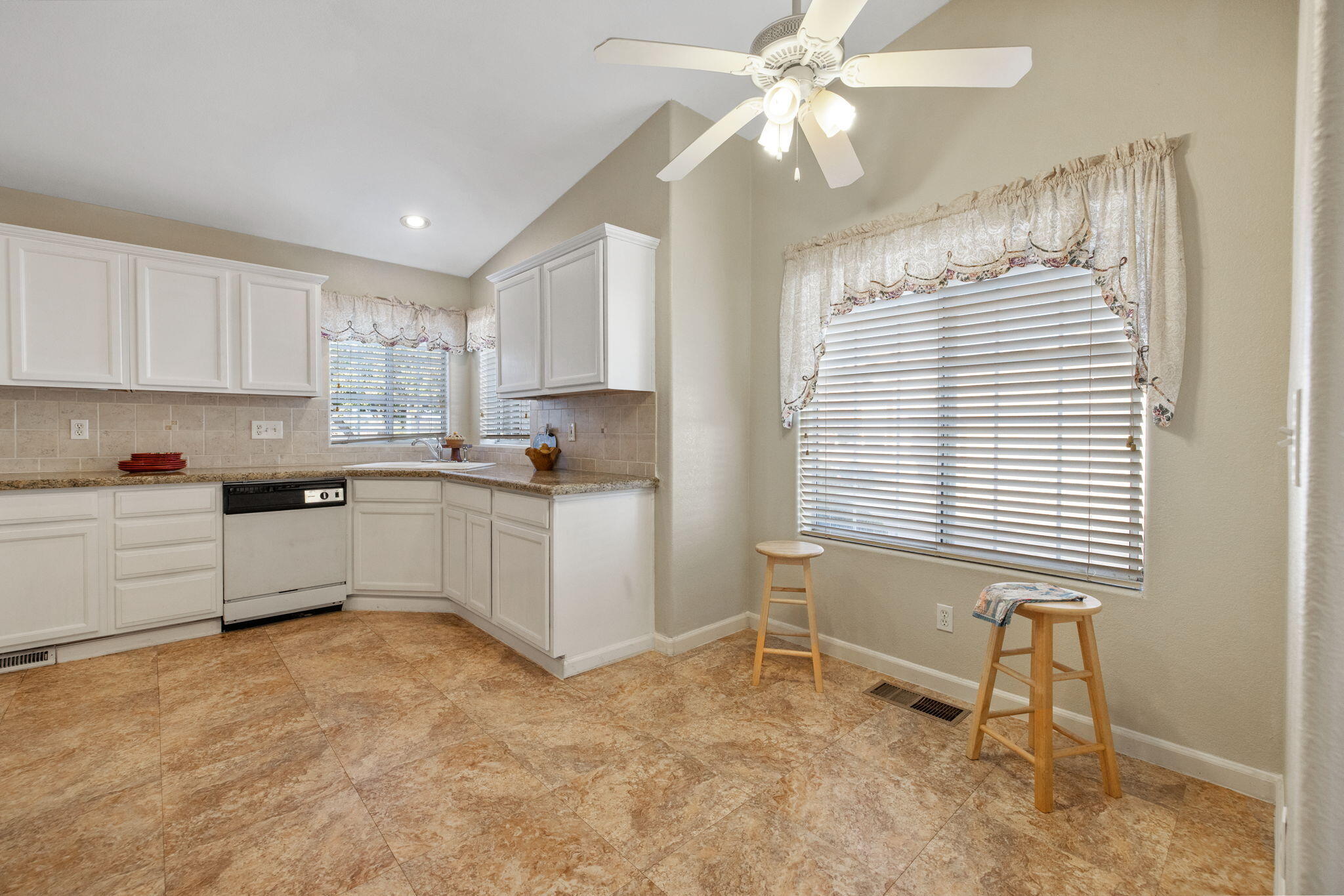 4603 S Verde Vista St, Visalia, CA 93277