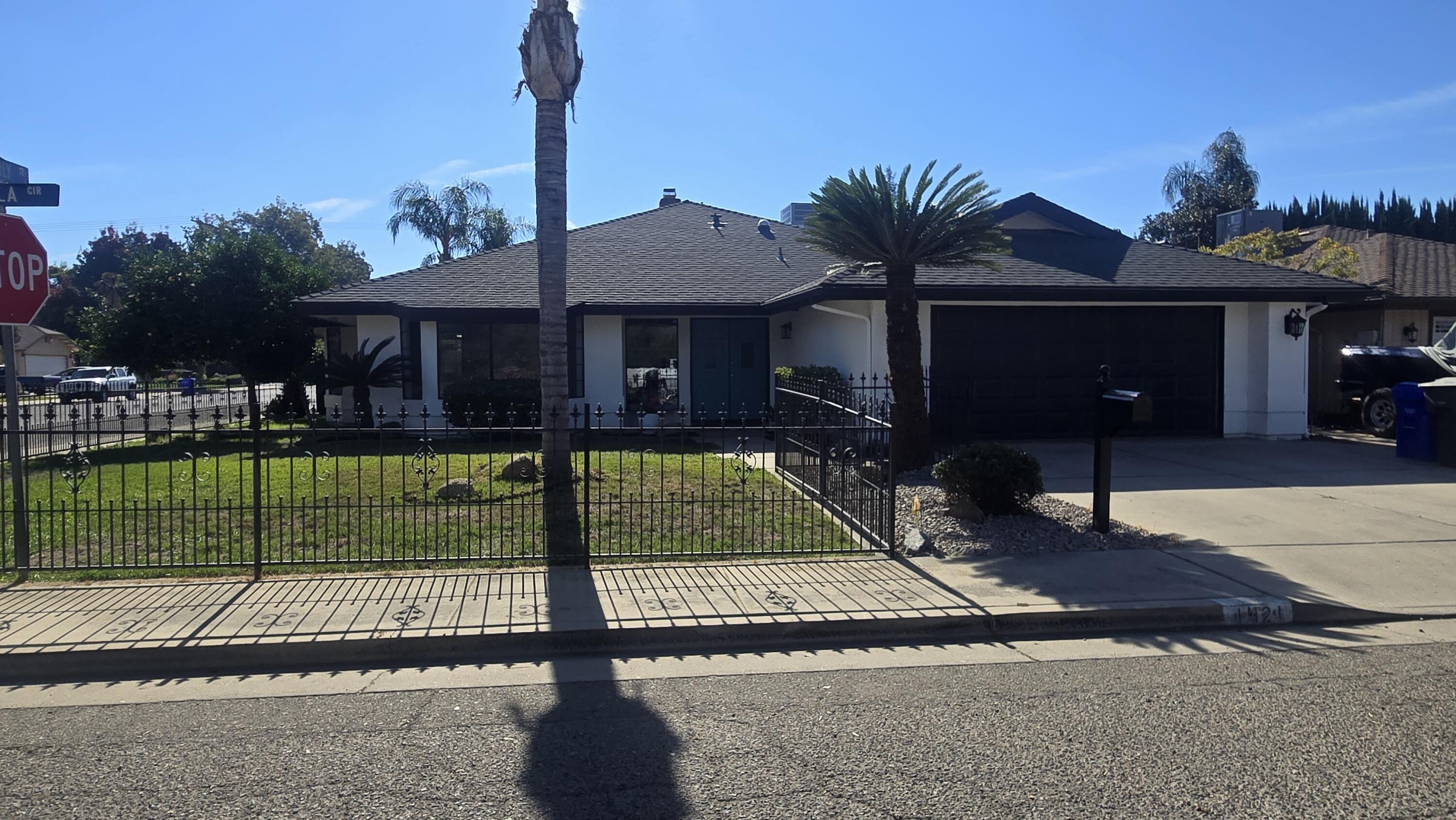 1421 Pamela Cir, Porterville, CA 93257