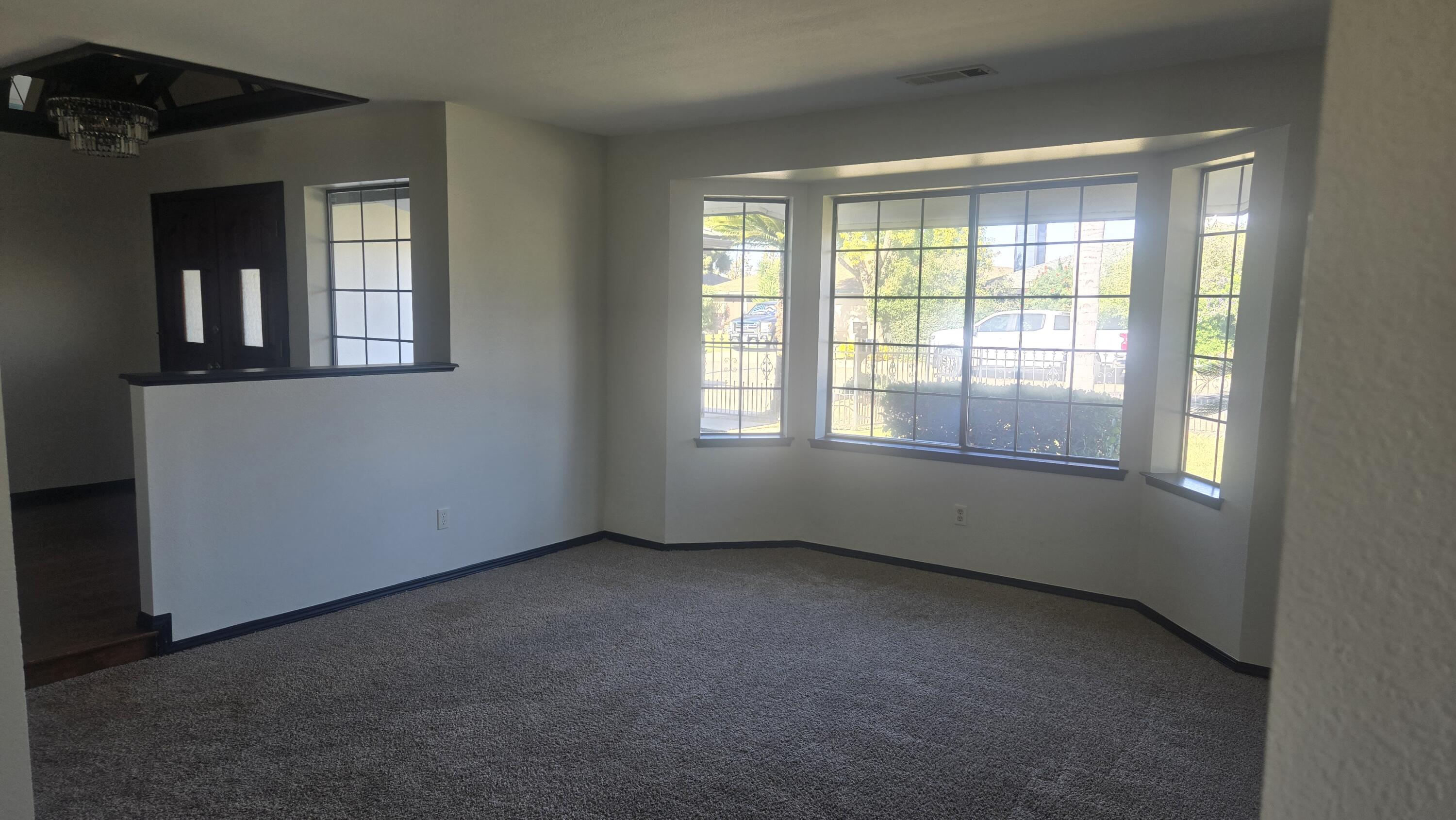 1421 Pamela Cir, Porterville, CA 93257