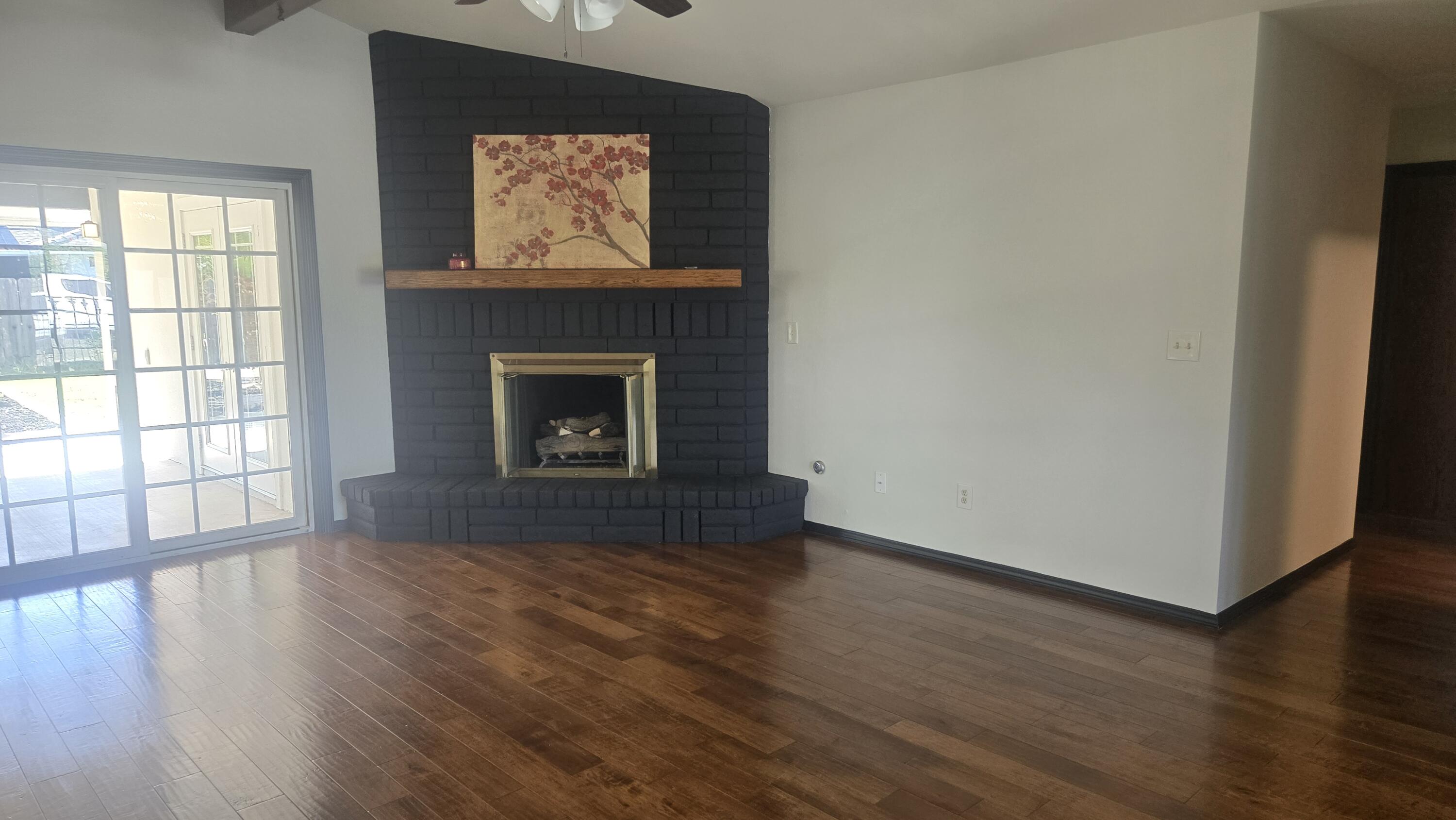 1421 Pamela Cir, Porterville, CA 93257