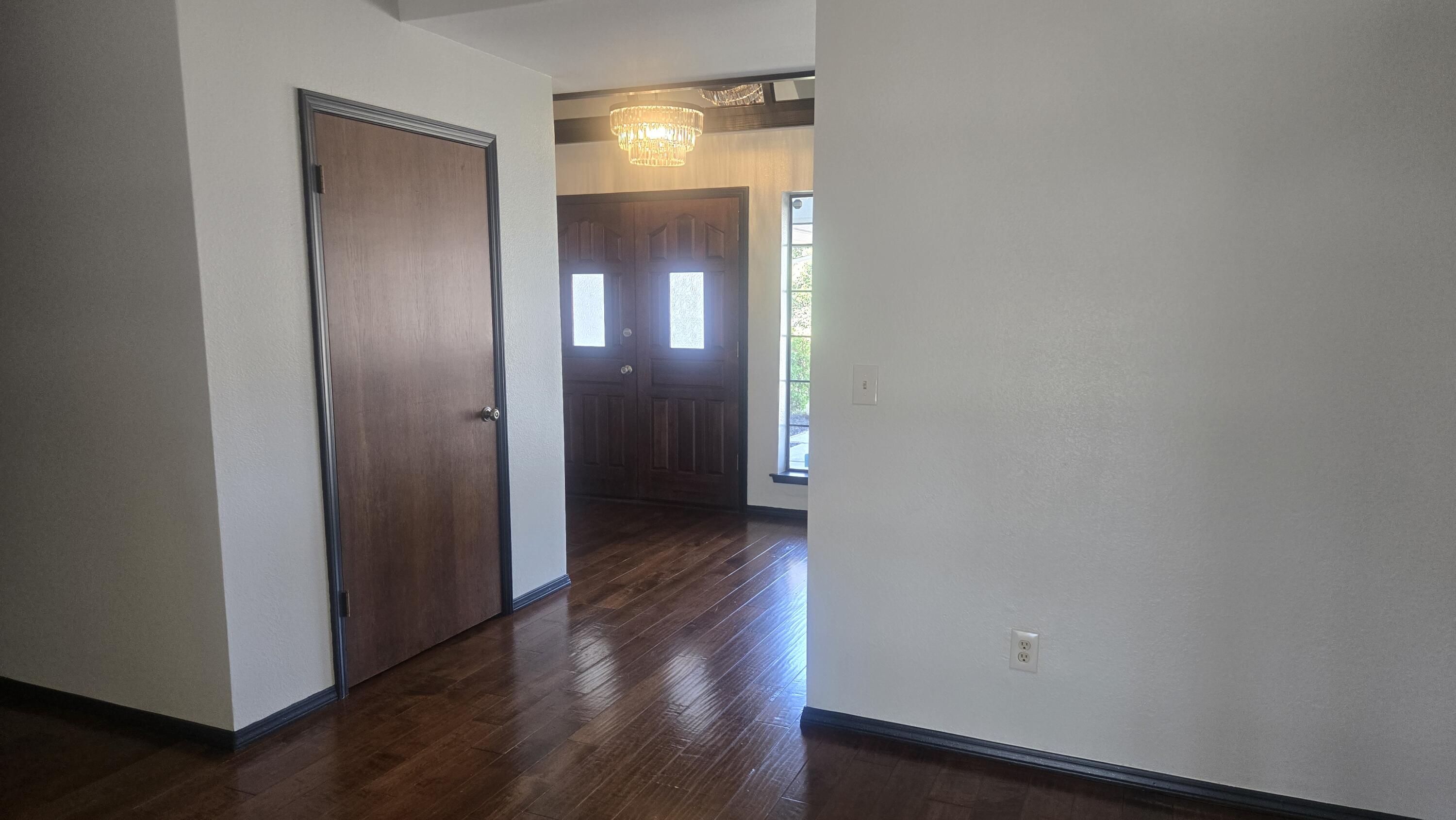 1421 Pamela Cir, Porterville, CA 93257