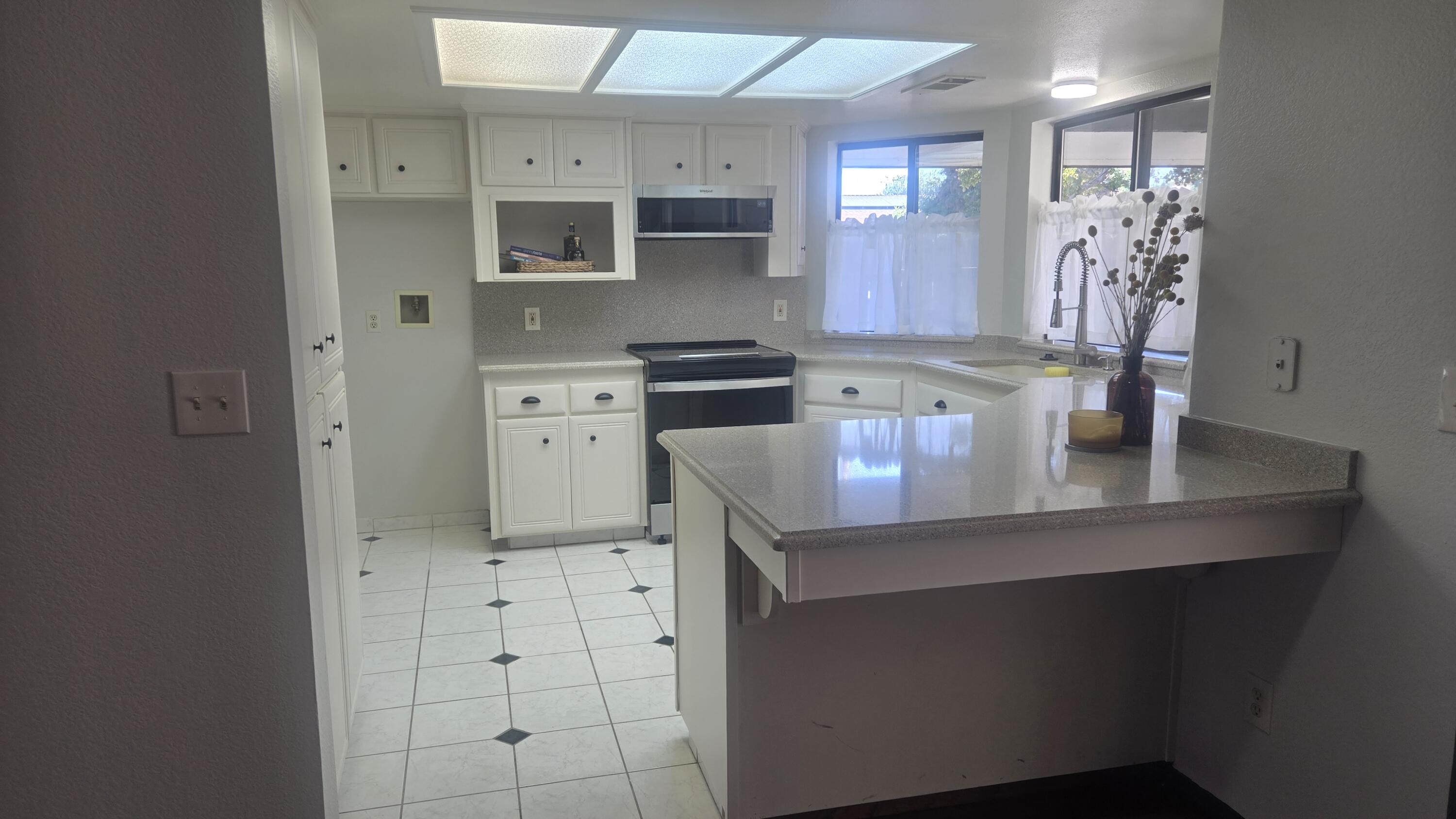 1421 Pamela Cir, Porterville, CA 93257