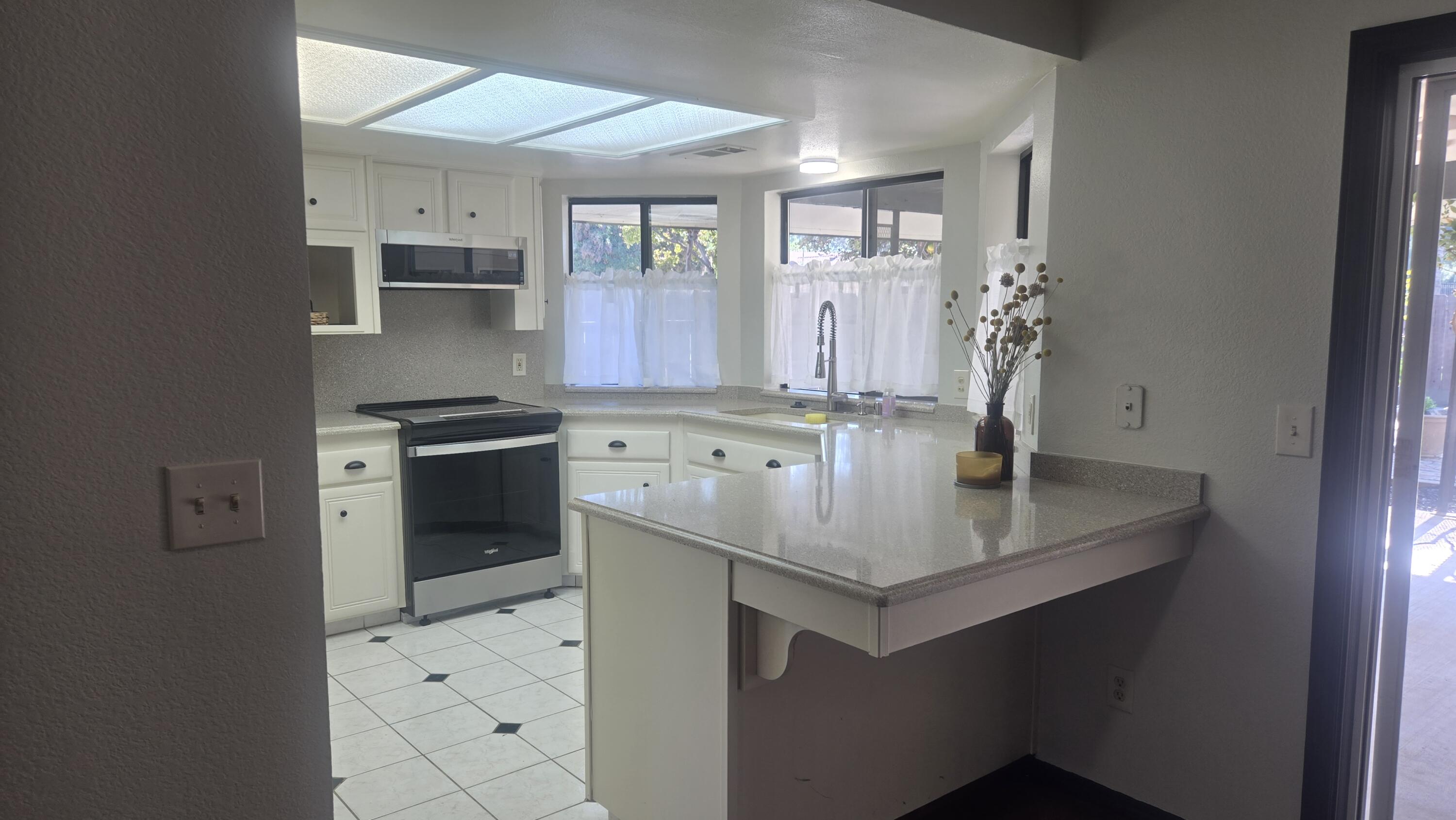 1421 Pamela Cir, Porterville, CA 93257