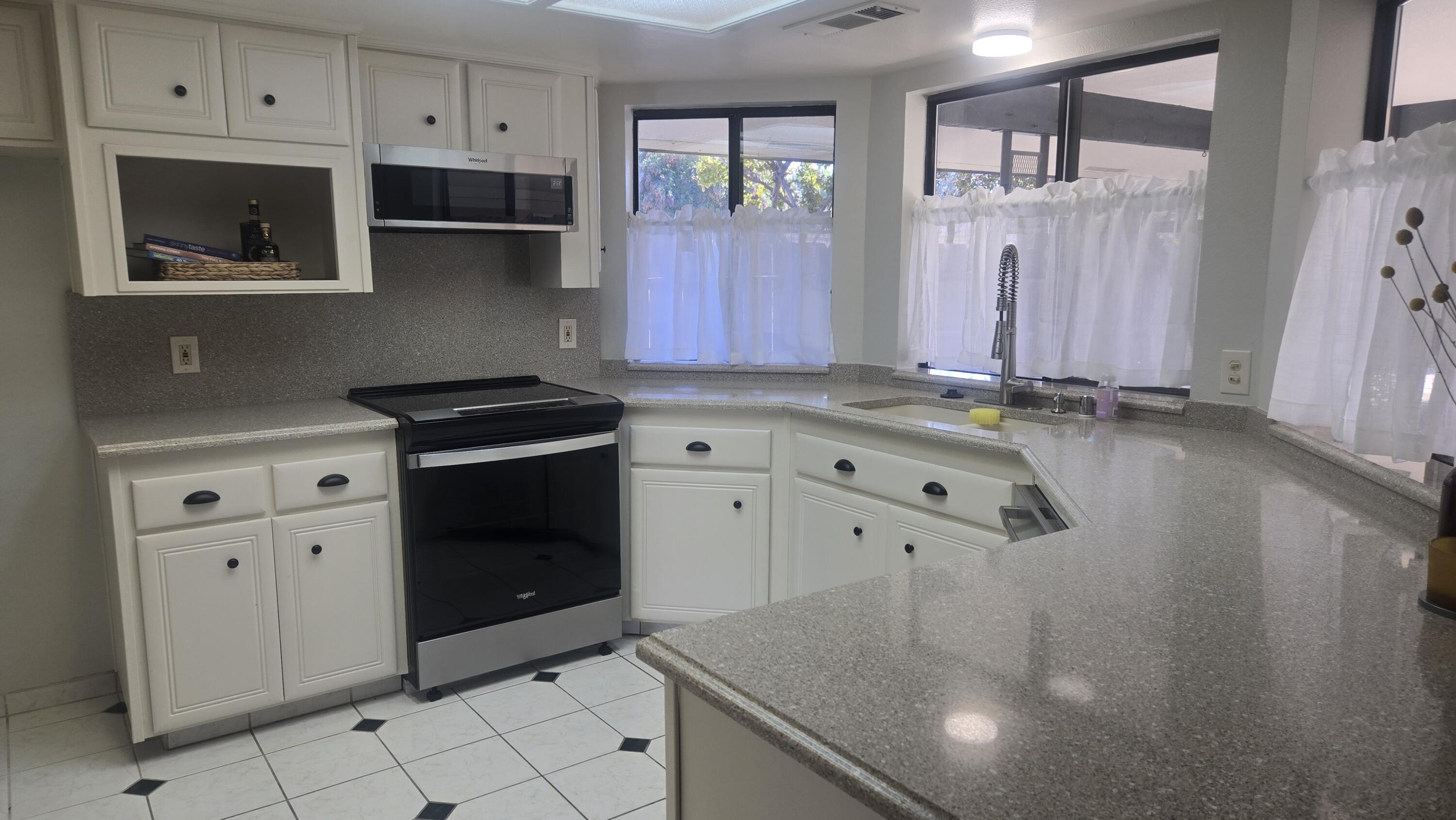 1421 Pamela Cir, Porterville, CA 93257