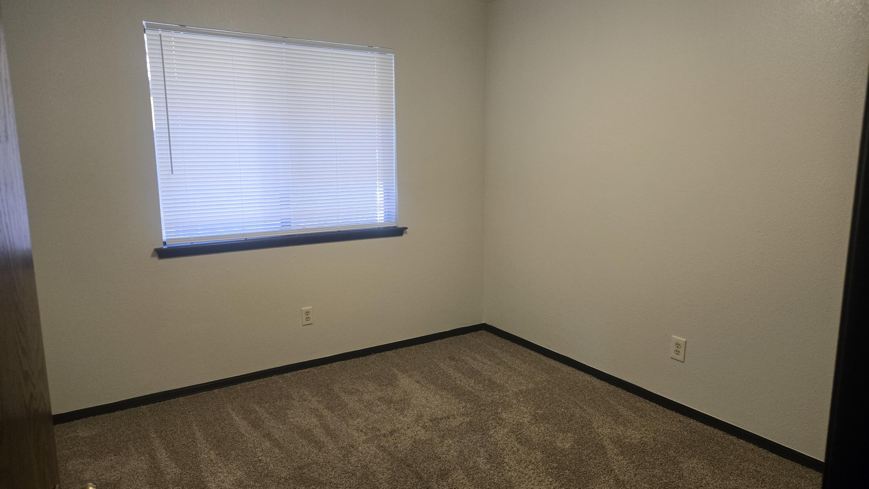 1421 Pamela Cir, Porterville, CA 93257