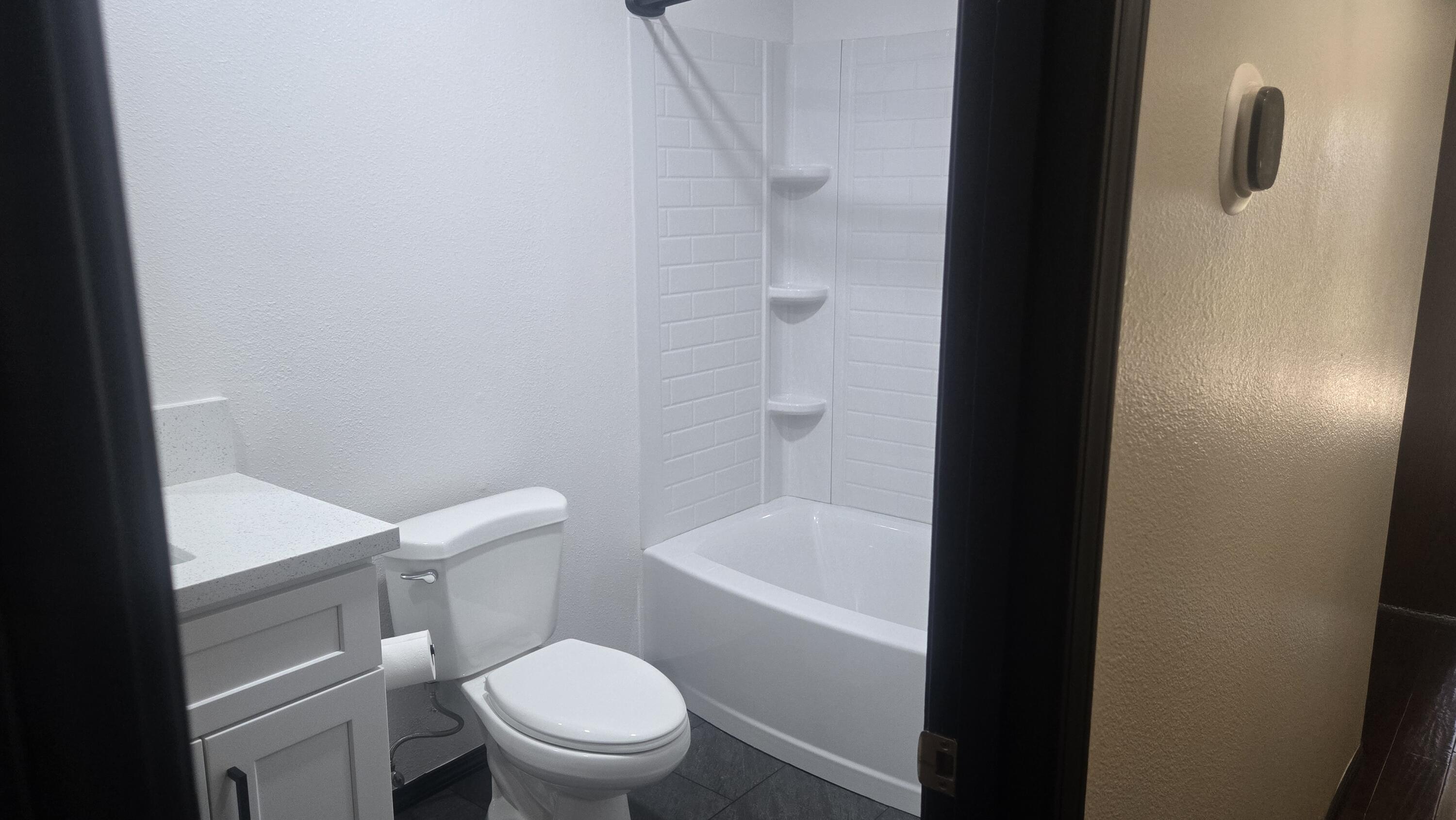 1421 Pamela Cir, Porterville, CA 93257