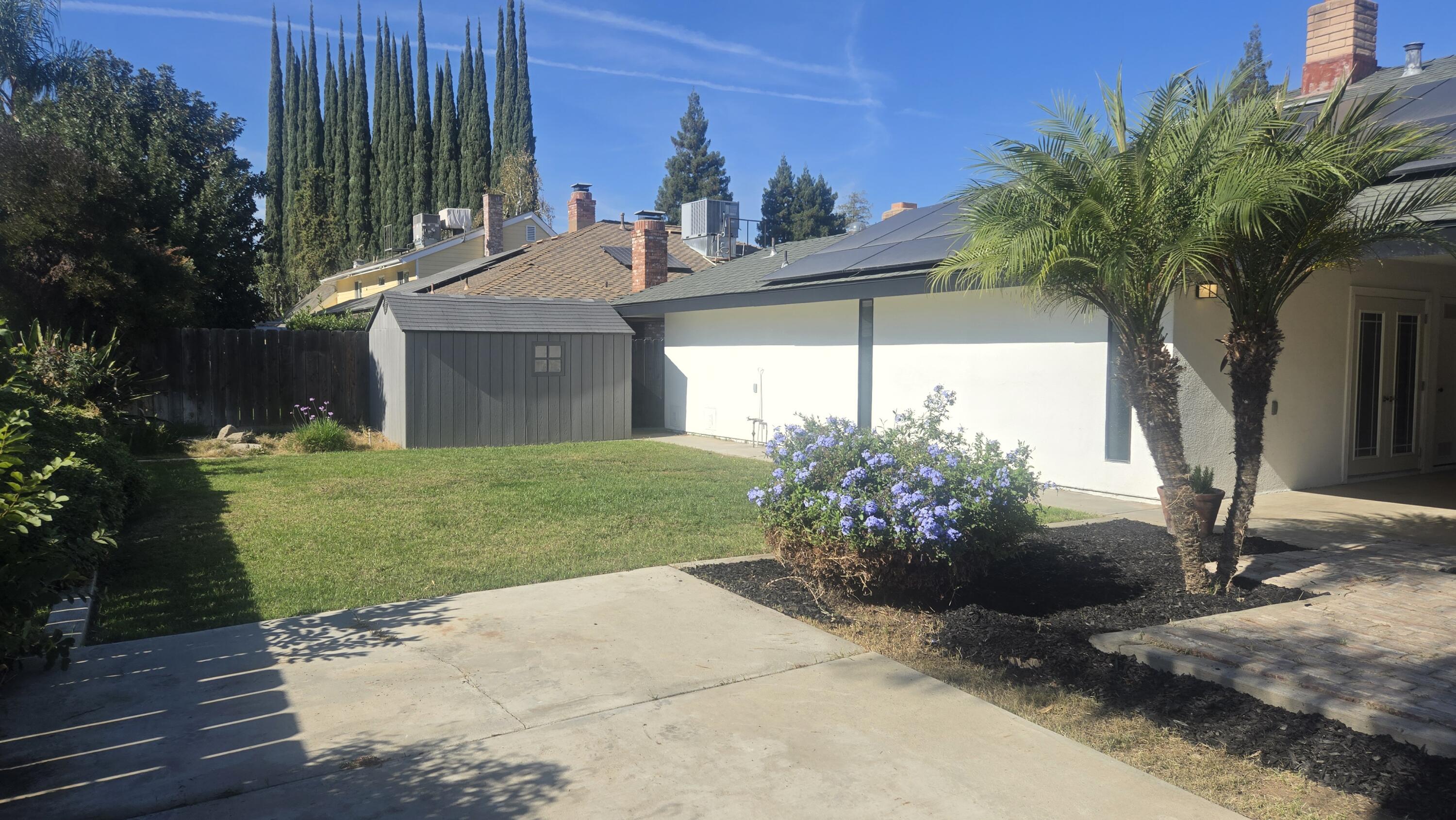 1421 Pamela Cir, Porterville, CA 93257