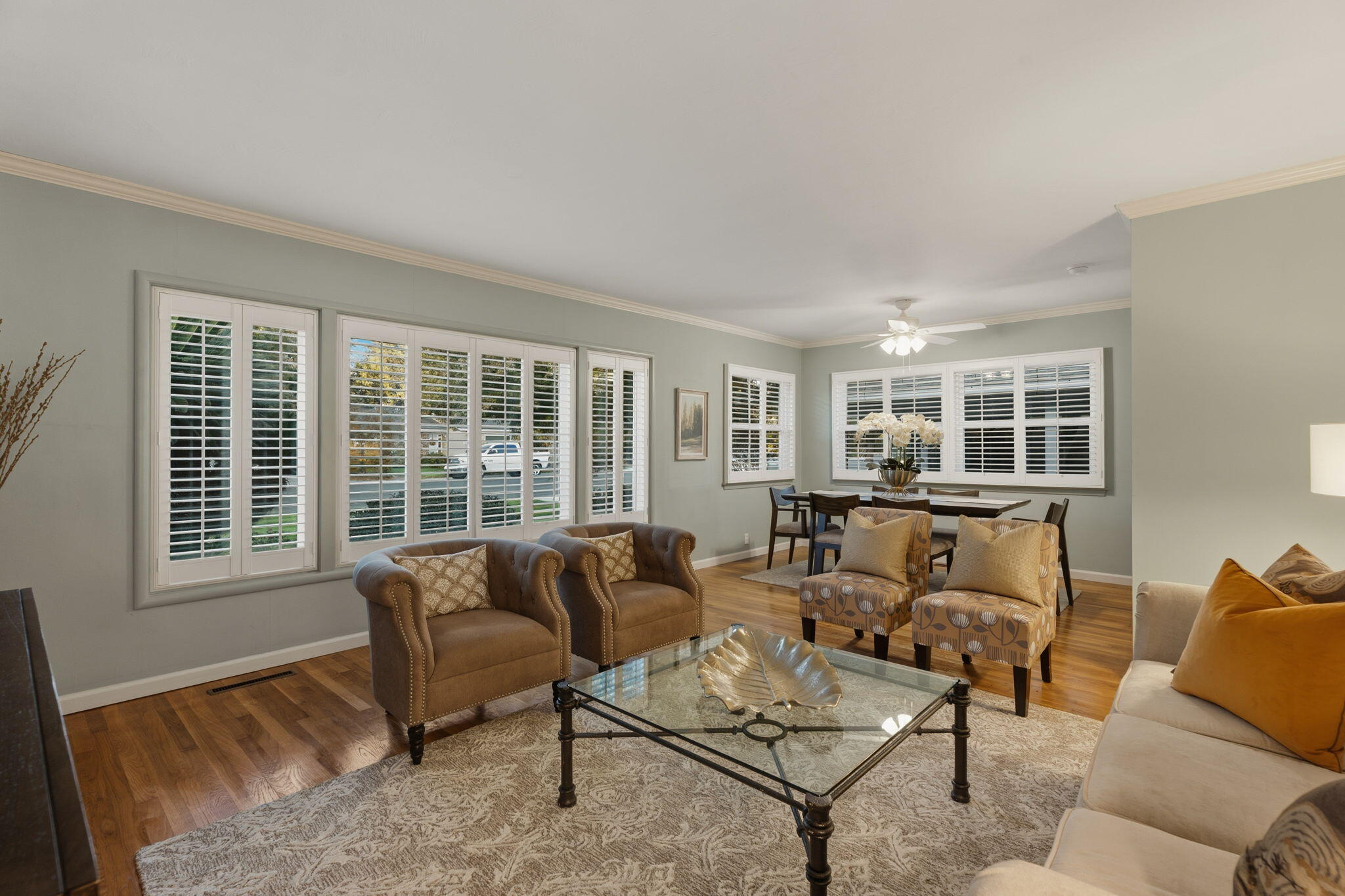 1613 W Meadow Ave, Visalia, CA 93277