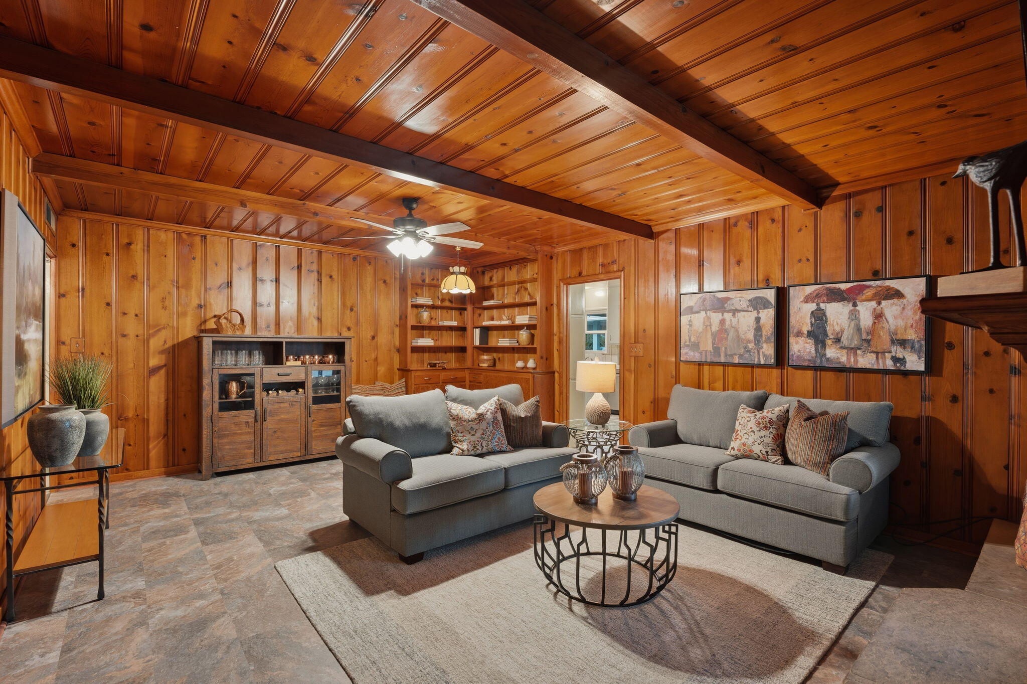 1613 W Meadow Ave, Visalia, CA 93277