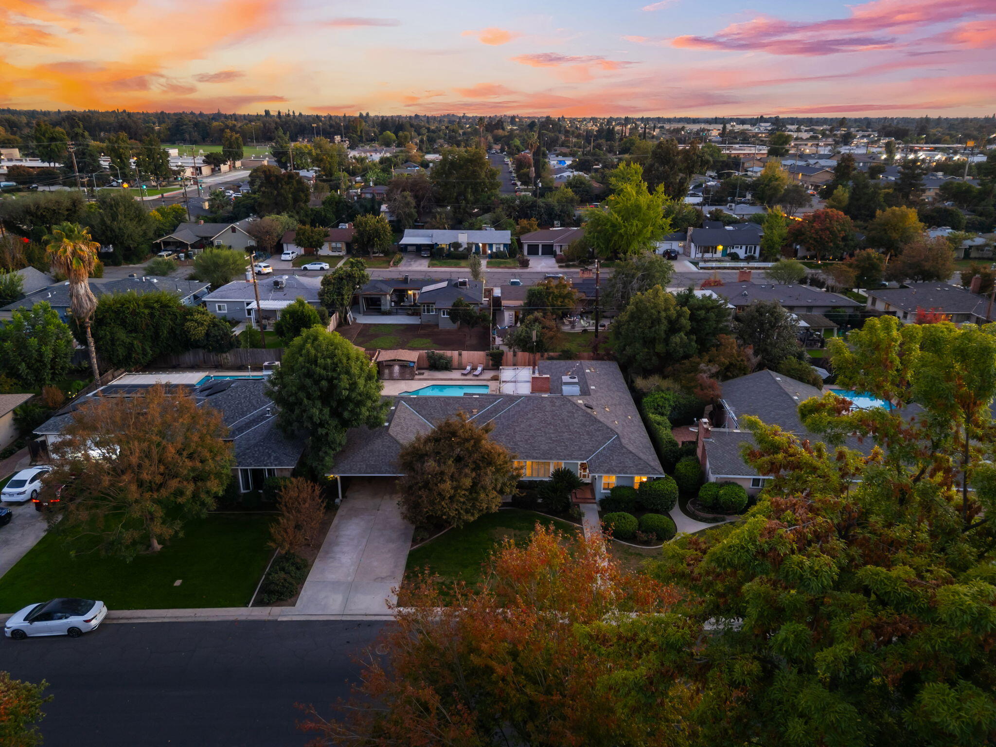 1613 W Meadow Ave, Visalia, CA 93277