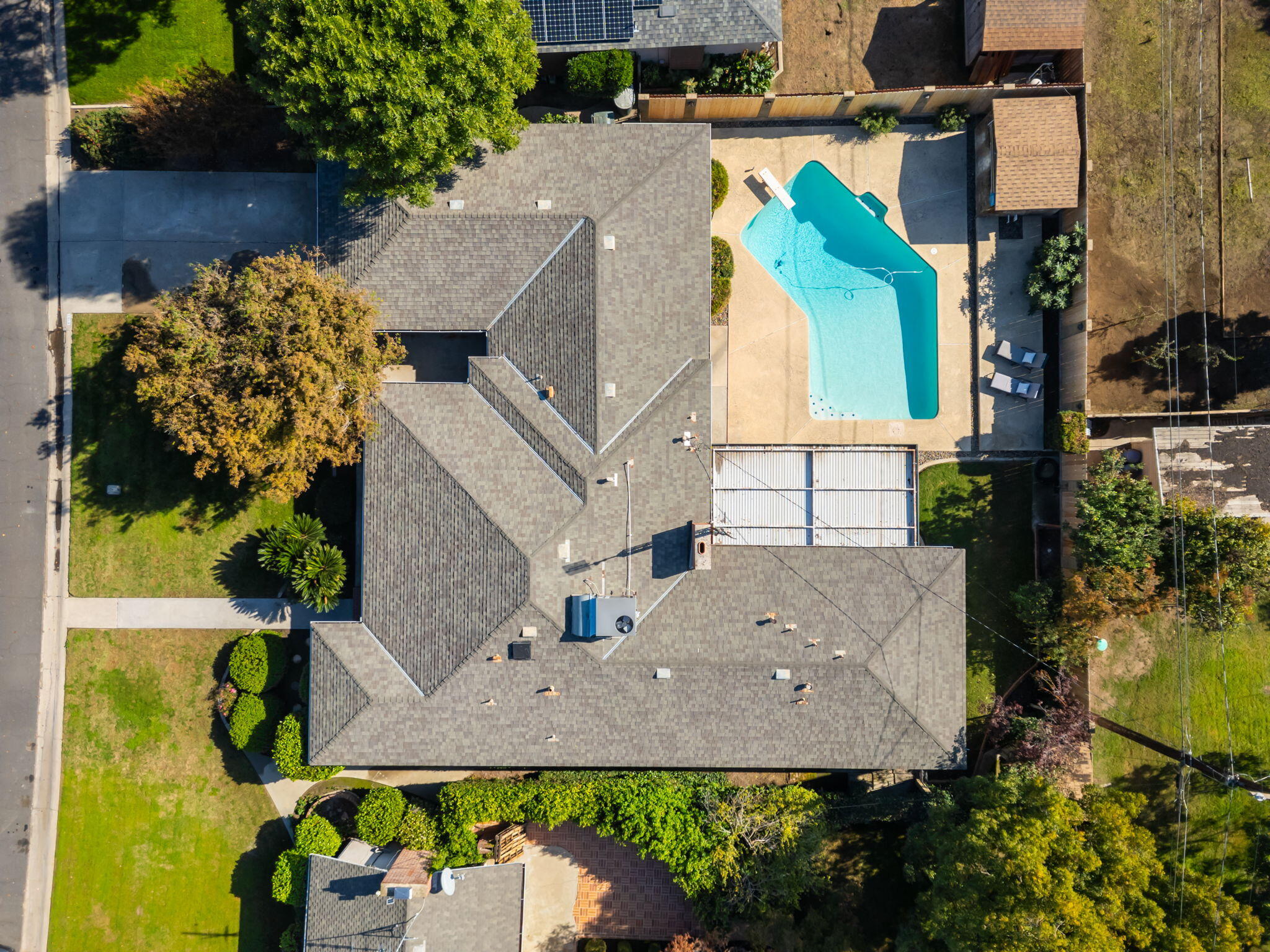 1613 W Meadow Ave, Visalia, CA 93277