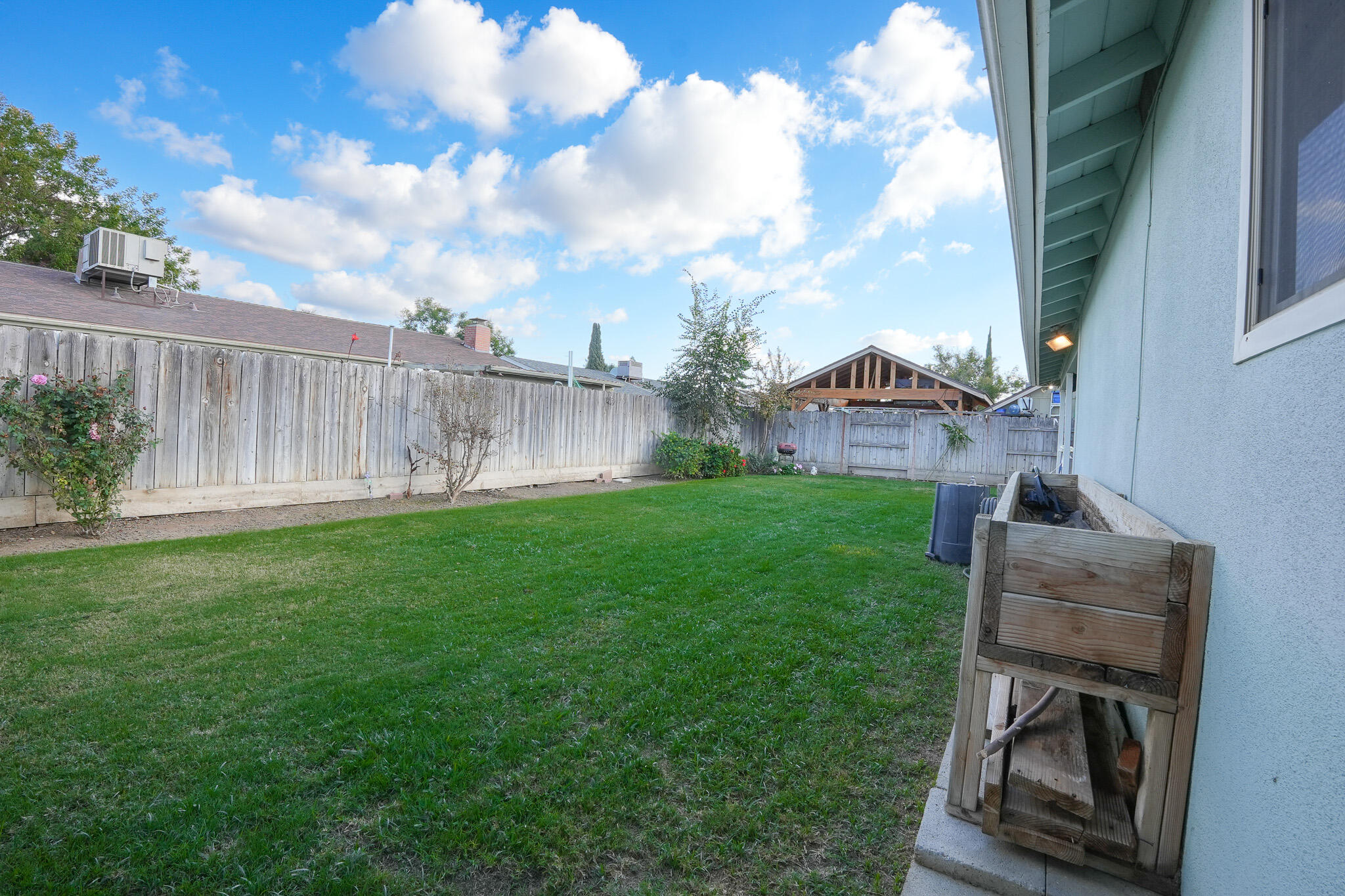 2922 S Linda Vista St, Visalia, CA 93277